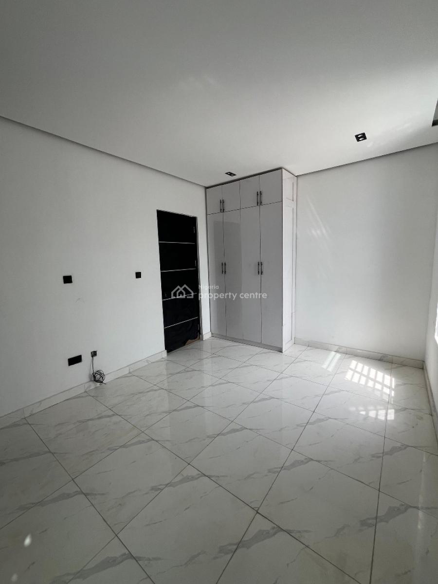 2 Bedroom Apartment, Ologolo, Lekki, Lagos, Flat / Apartment for Sale