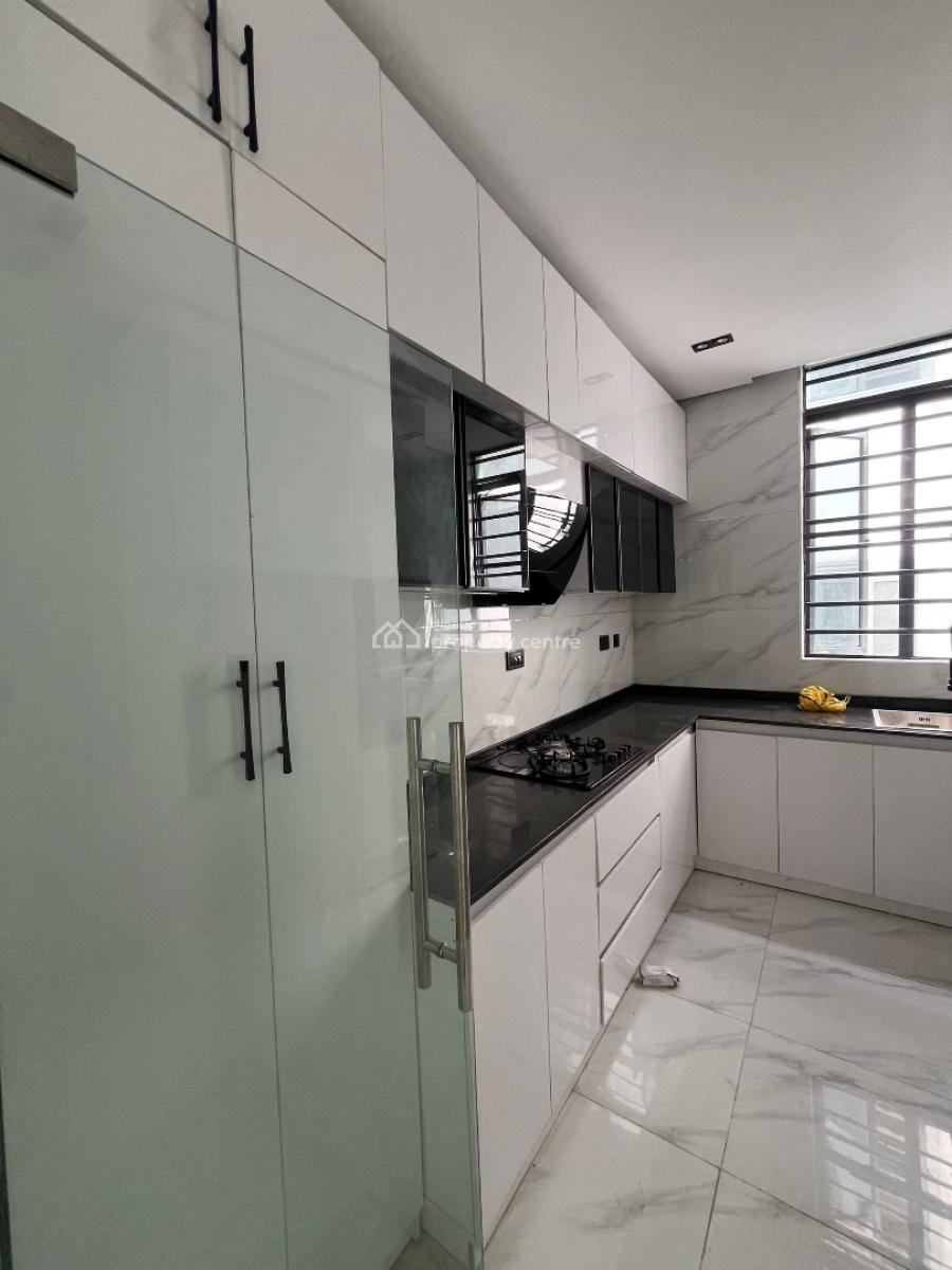 2 Bedroom Apartment, Ologolo, Lekki, Lagos, Flat / Apartment for Sale