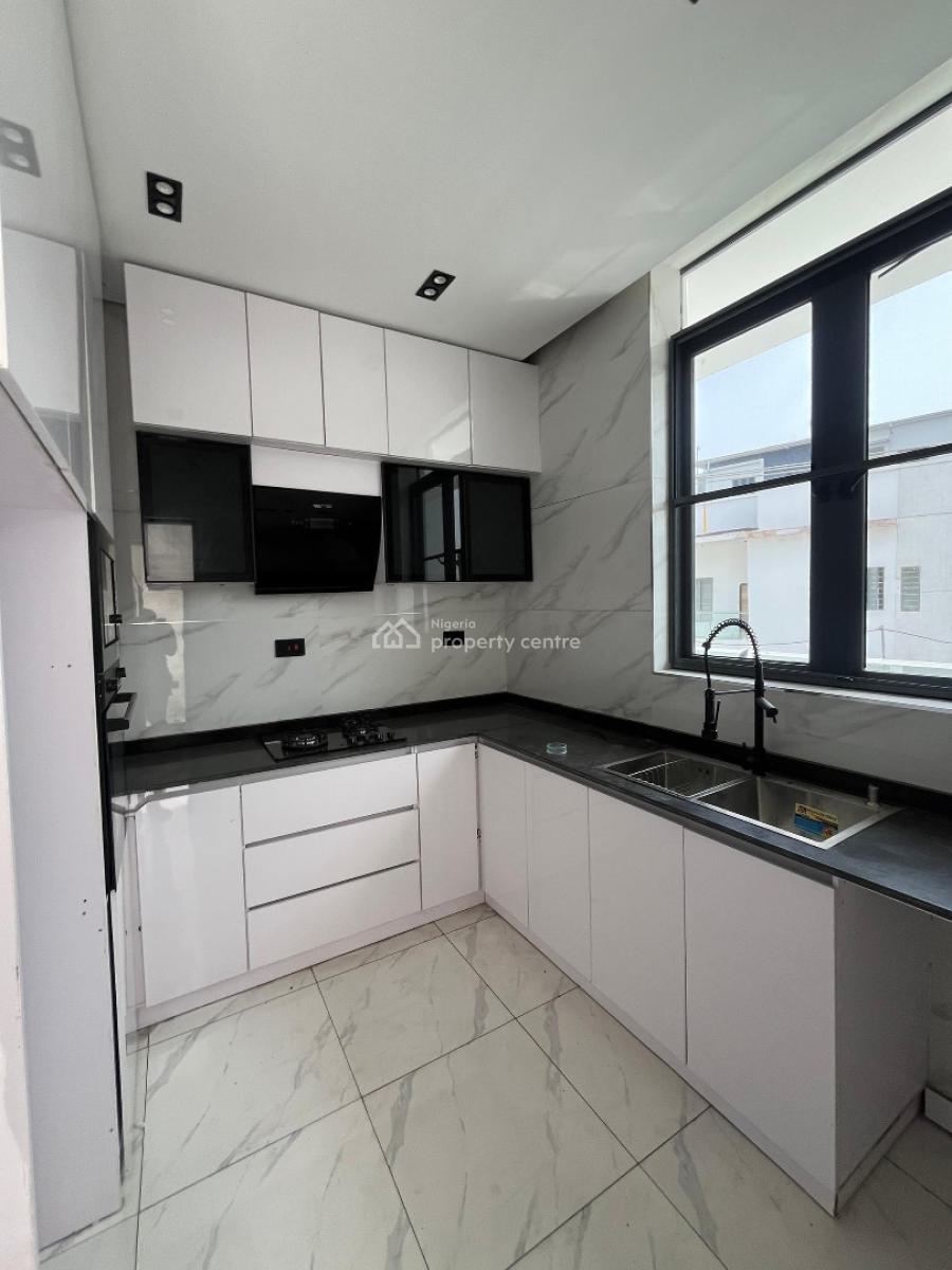 2 Bedroom Apartment, Ologolo, Lekki, Lagos, Flat / Apartment for Sale