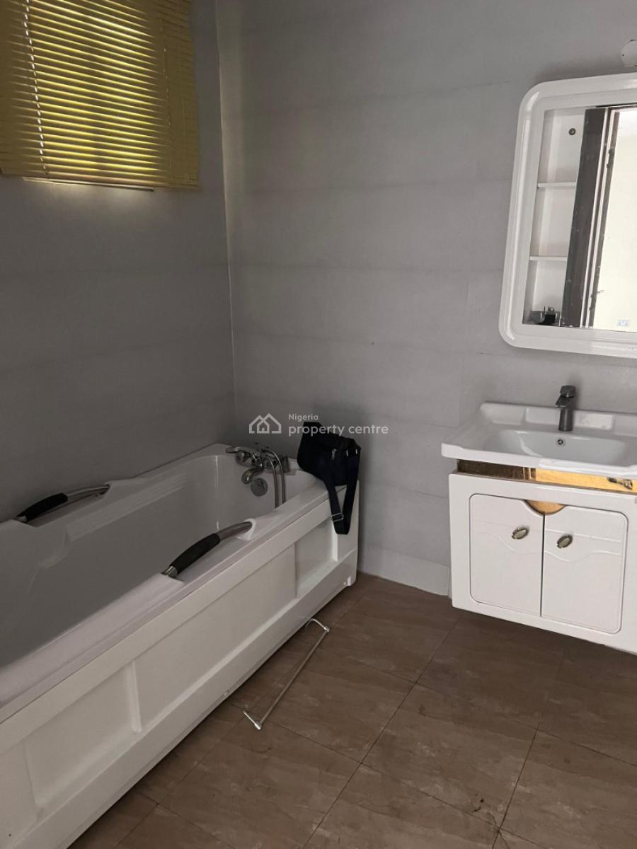 Spacious Master Bedroom Upstairs with Open Plan Kitchenette, Victoria Bay Estate Orchid Road Eleganza Bustop, Lekki, Lagos, Self Contain (single Rooms) for Rent