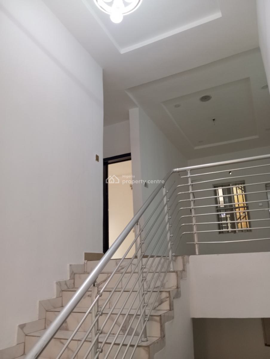 a Well Maintained 5 Bedrooms Fully Detached with a Bq, Chevron, Lekki, Lagos, Detached Duplex for Rent