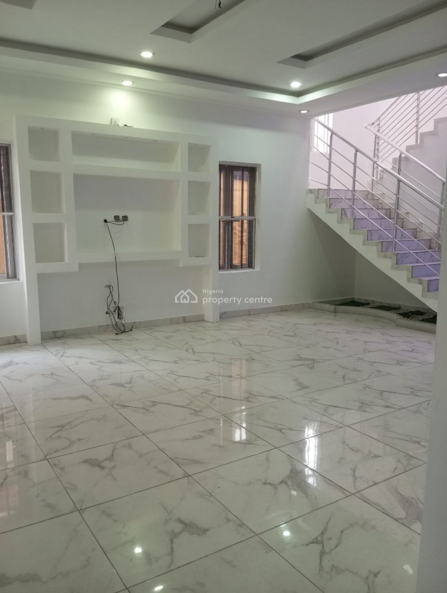 a Well Maintained 5 Bedrooms Fully Detached with a Bq, Chevron, Lekki, Lagos, Detached Duplex for Rent