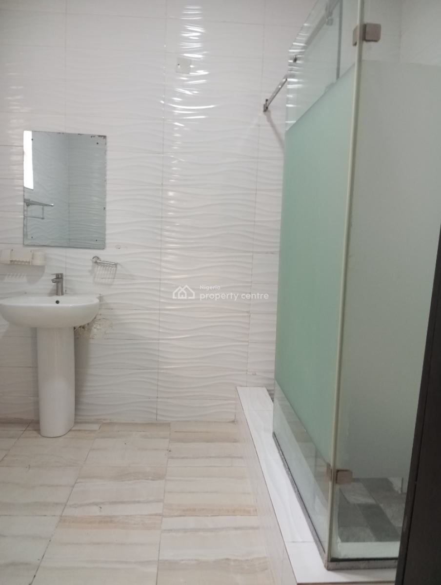 a Well Maintained 5 Bedrooms Fully Detached with a Bq, Chevron, Lekki, Lagos, Detached Duplex for Rent