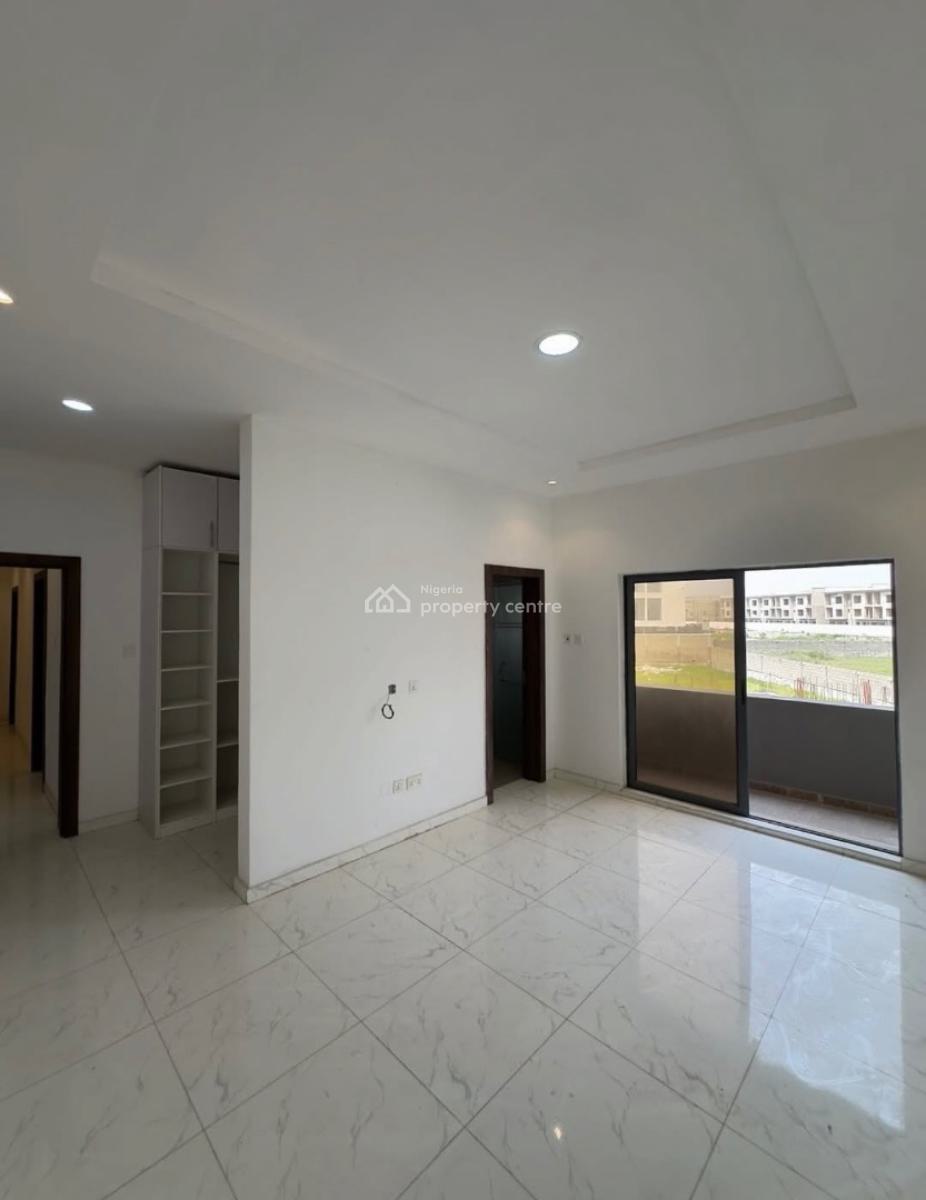 2 Bedroom Apartment with Elevator, Lekki Phase 1, Lekki, Lagos, Flat / Apartment for Rent