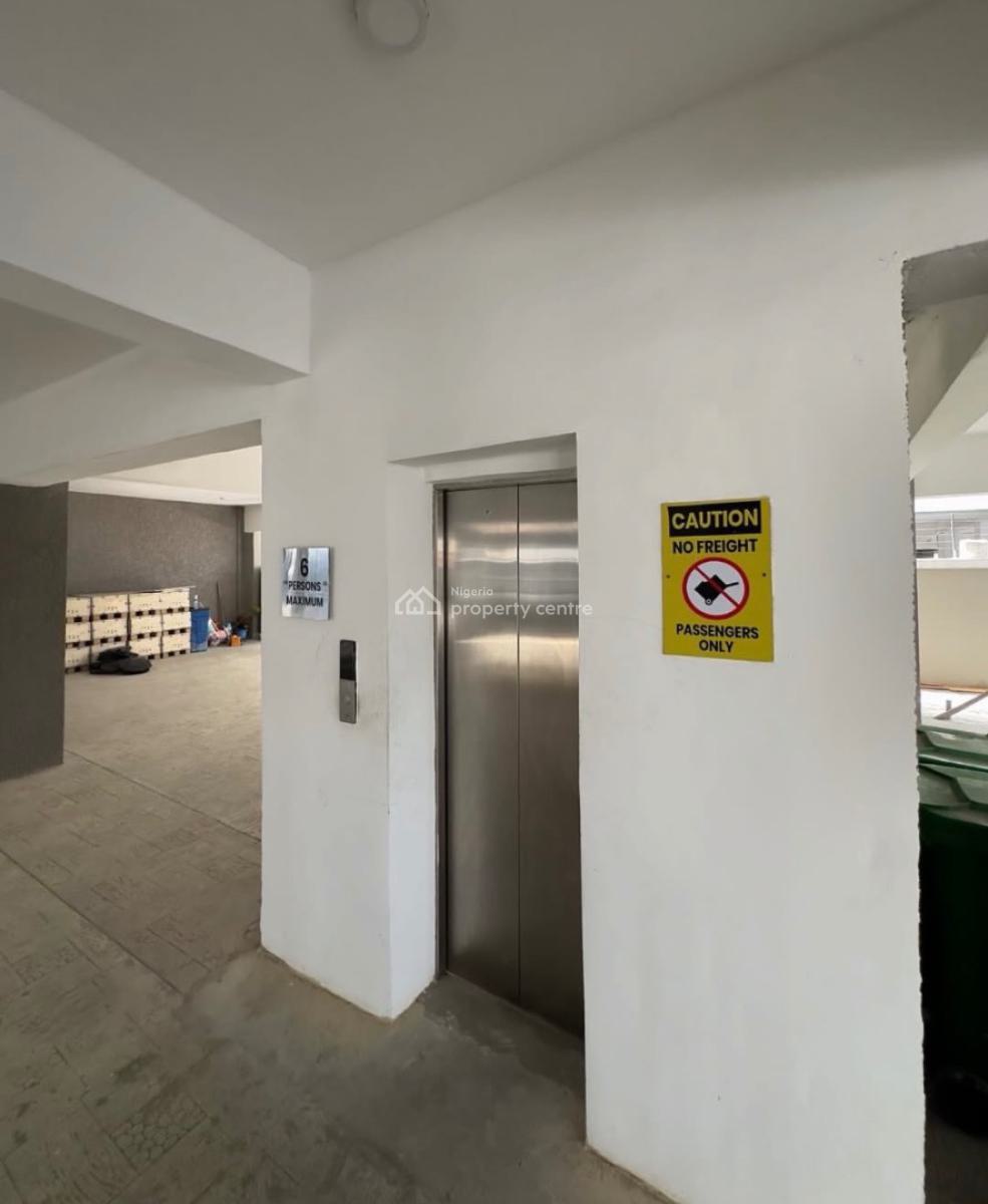 2 Bedroom Apartment with Elevator, Lekki Phase 1, Lekki, Lagos, Flat / Apartment for Rent