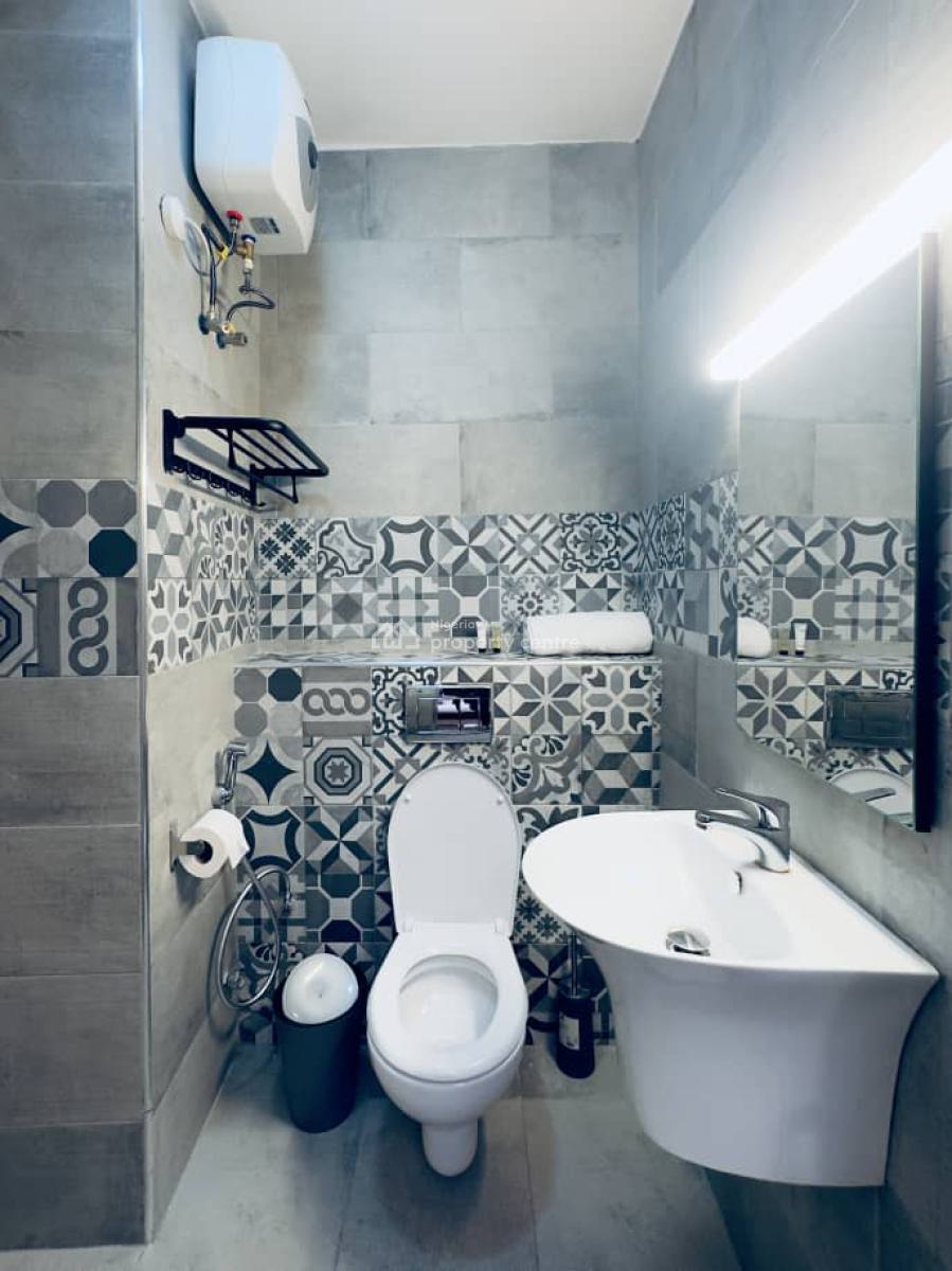 Breathtaking  2 Bedroom Bedroom with City View, Peace Estate, Maryland, Lagos, Flat / Apartment Short Let