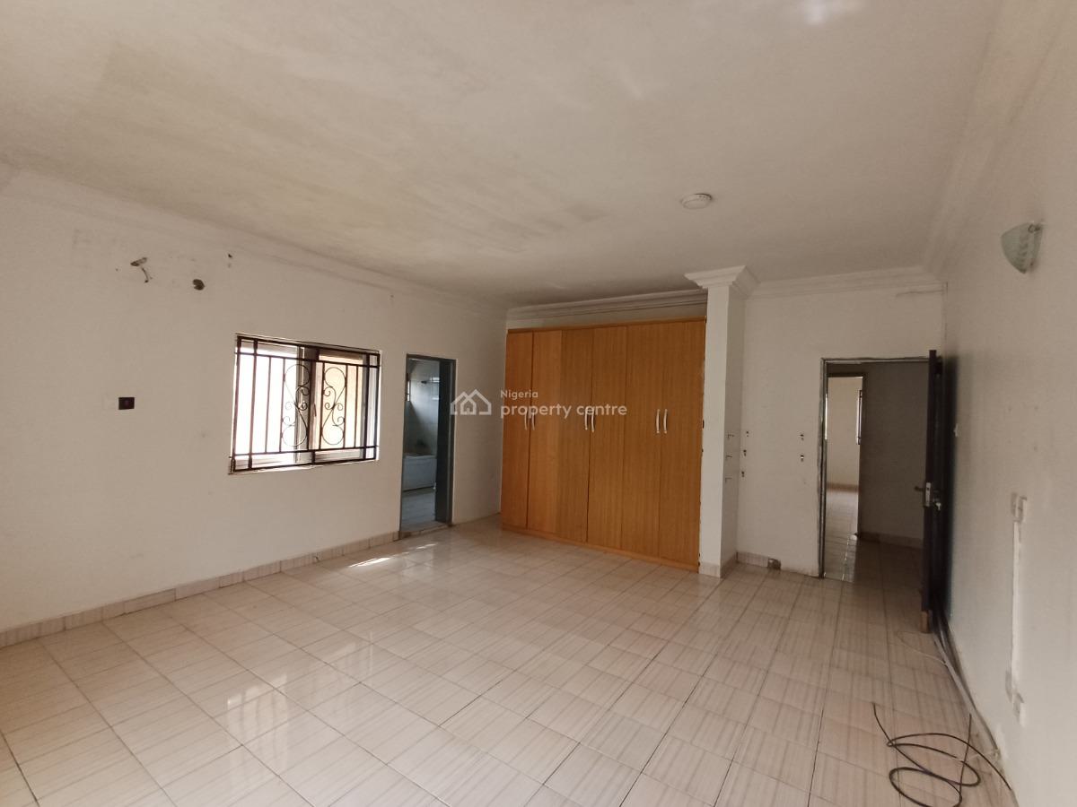 Lovely 3 Bedroom Flat on The First Floor, Coza, Guzape District, Abuja, Flat / Apartment for Rent