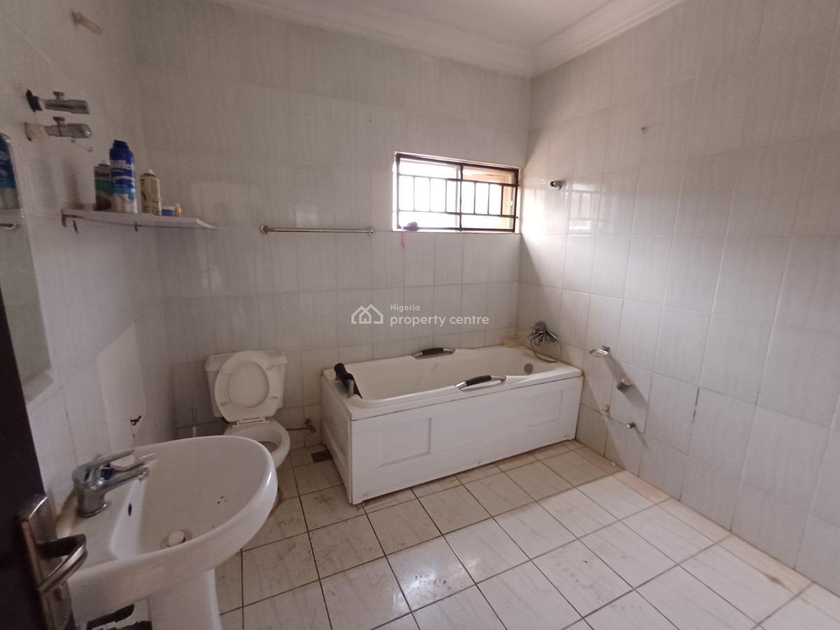 Lovely 3 Bedroom Flat on The First Floor, Coza, Guzape District, Abuja, Flat / Apartment for Rent