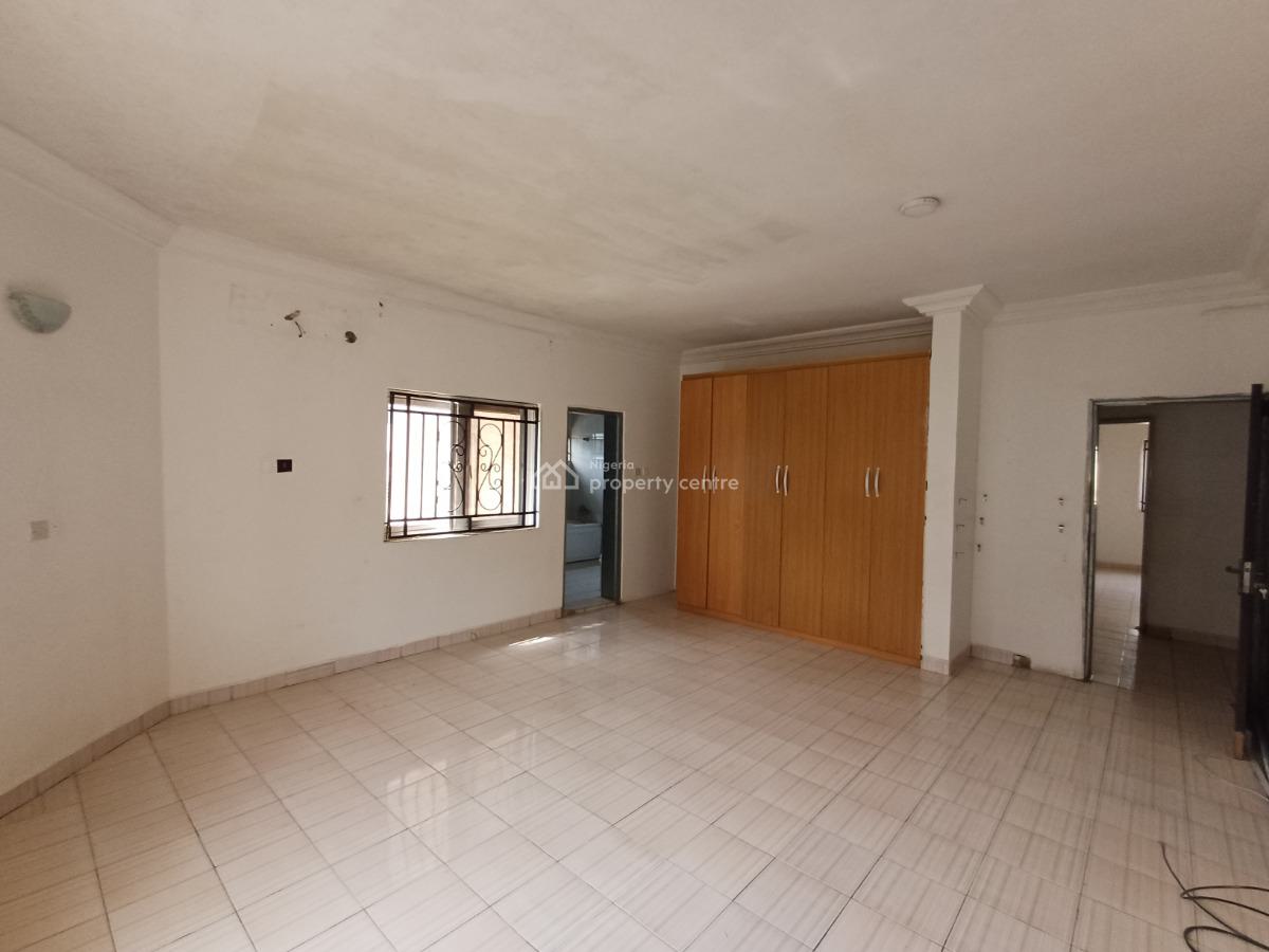 Lovely 3 Bedroom Flat on The First Floor, Coza, Guzape District, Abuja, Flat / Apartment for Rent
