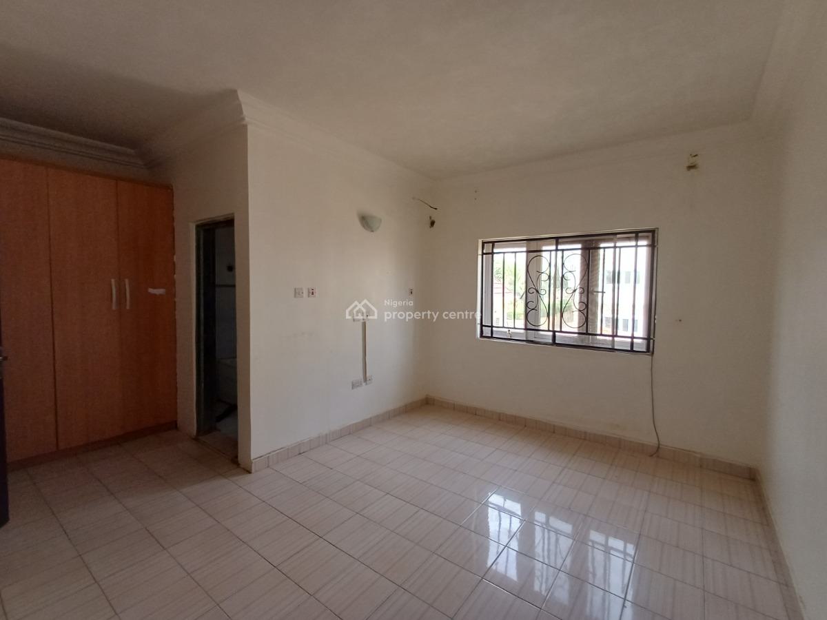 Lovely 3 Bedroom Flat on The First Floor, Coza, Guzape District, Abuja, Flat / Apartment for Rent