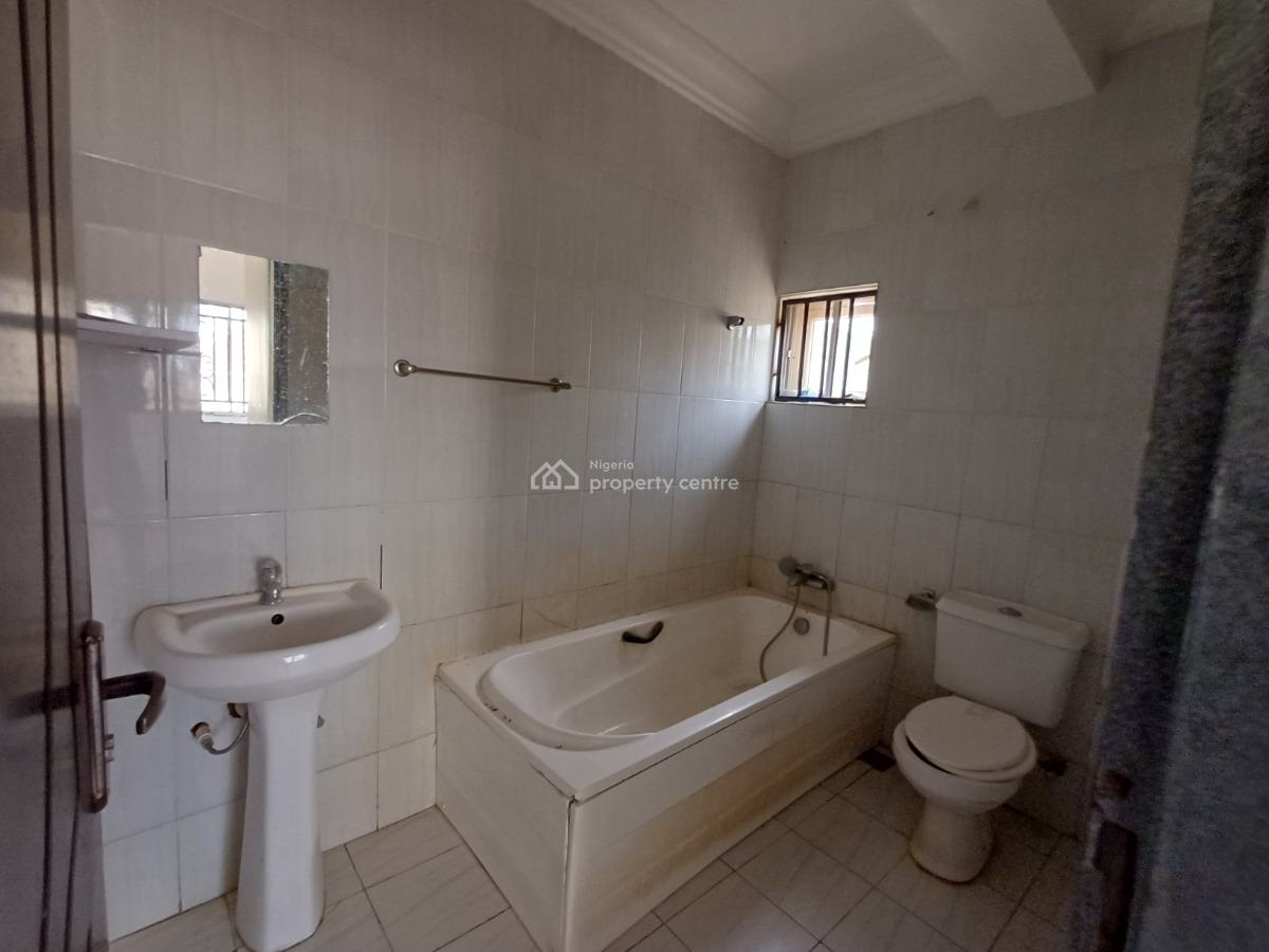 Lovely 3 Bedroom Flat on The First Floor, Coza, Guzape District, Abuja, Flat / Apartment for Rent
