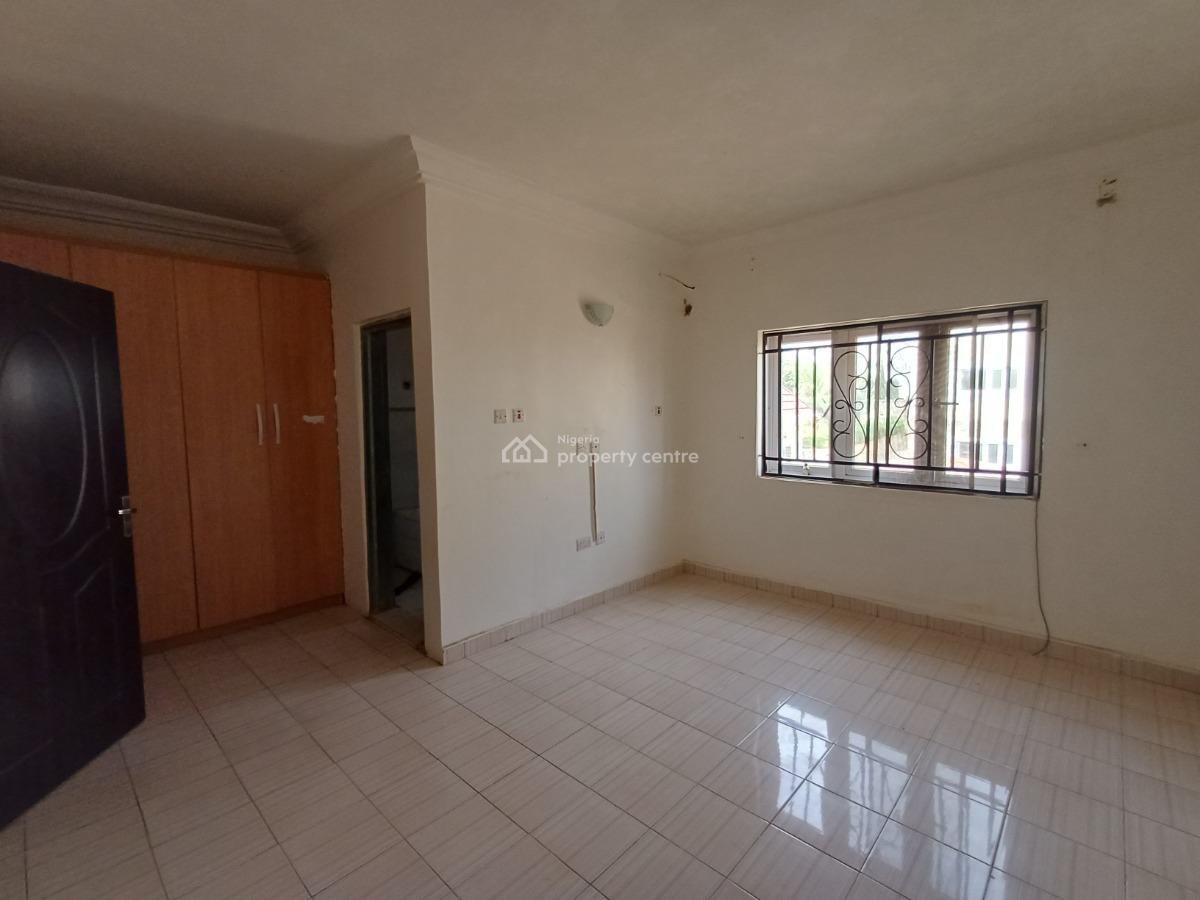 Lovely 3 Bedroom Flat on The First Floor, Coza, Guzape District, Abuja, Flat / Apartment for Rent