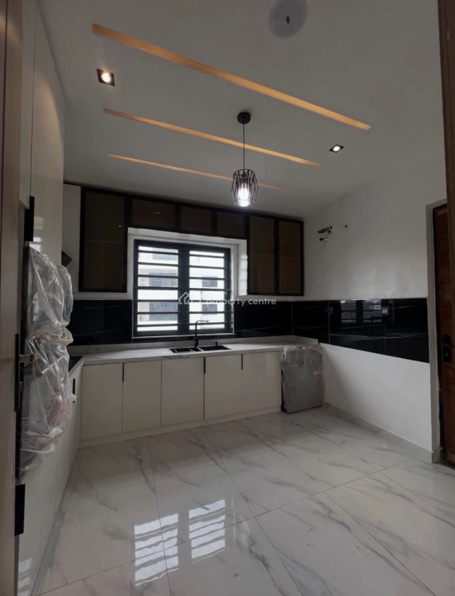 2 Bedroom Apartment with Pool Upper Floor, Ikate, Lekki, Lagos, Flat / Apartment for Rent