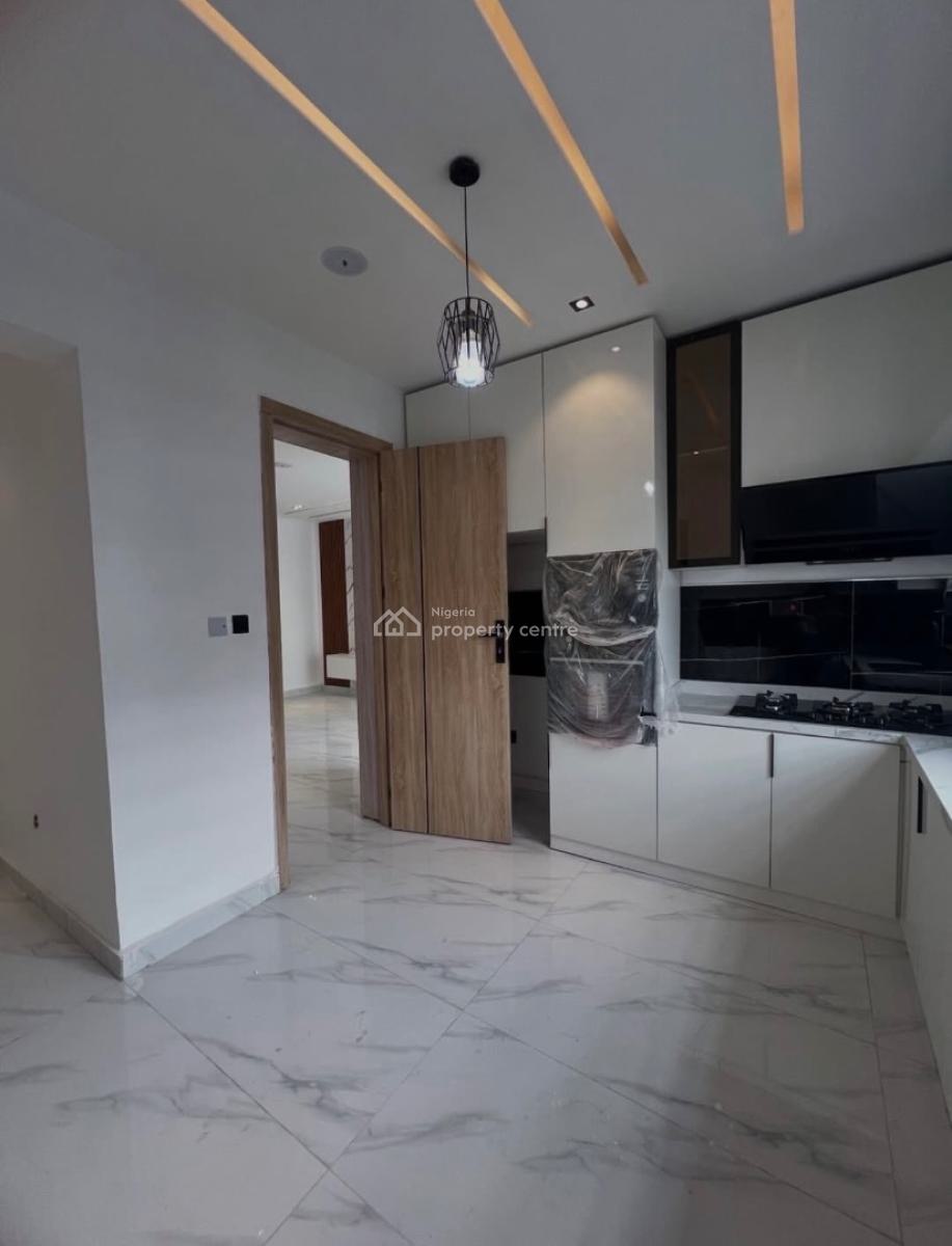 2 Bedroom Apartment with Pool Upper Floor, Ikate, Lekki, Lagos, Flat / Apartment for Rent