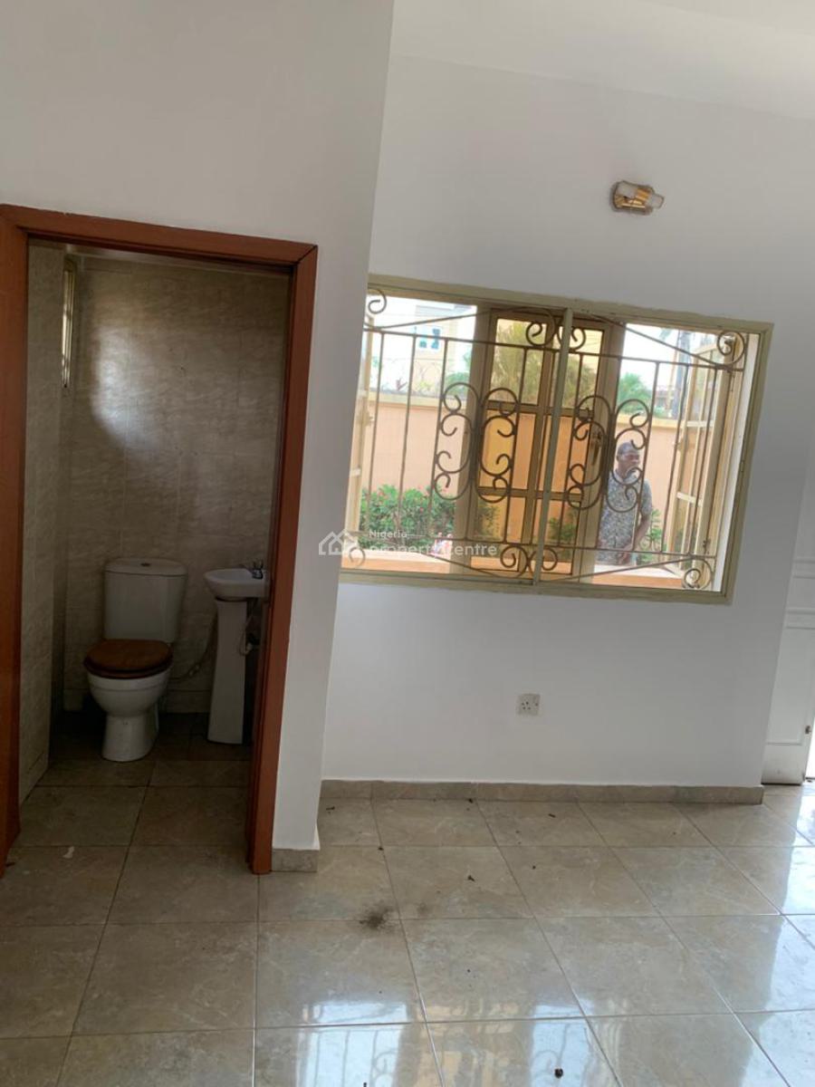 2 Bedroom Flat( Groundfloor), Lekki Phase 1, Lekki, Lagos, Flat / Apartment for Rent