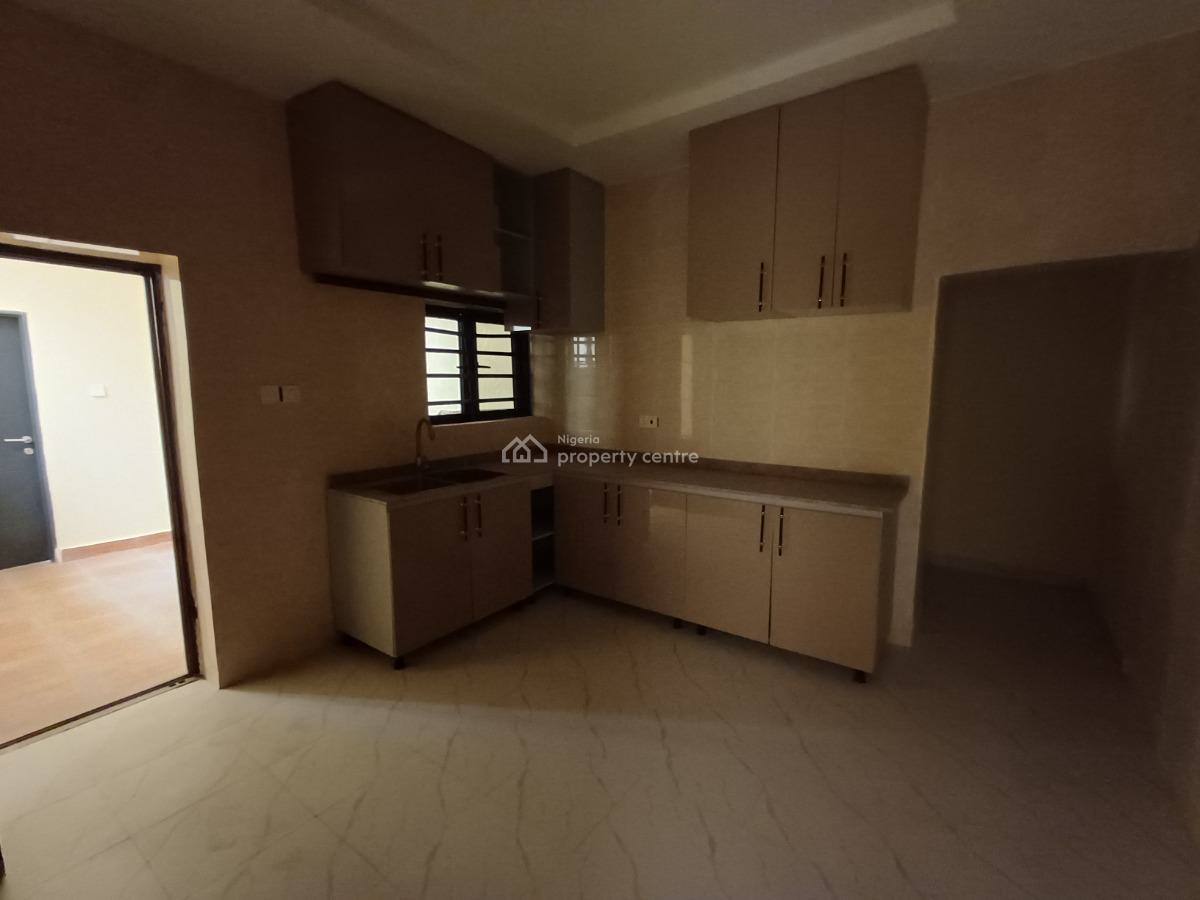 Lovely Brand New 3 Bedroom Flat with Bq, Guzape District, Abuja, Flat / Apartment for Rent