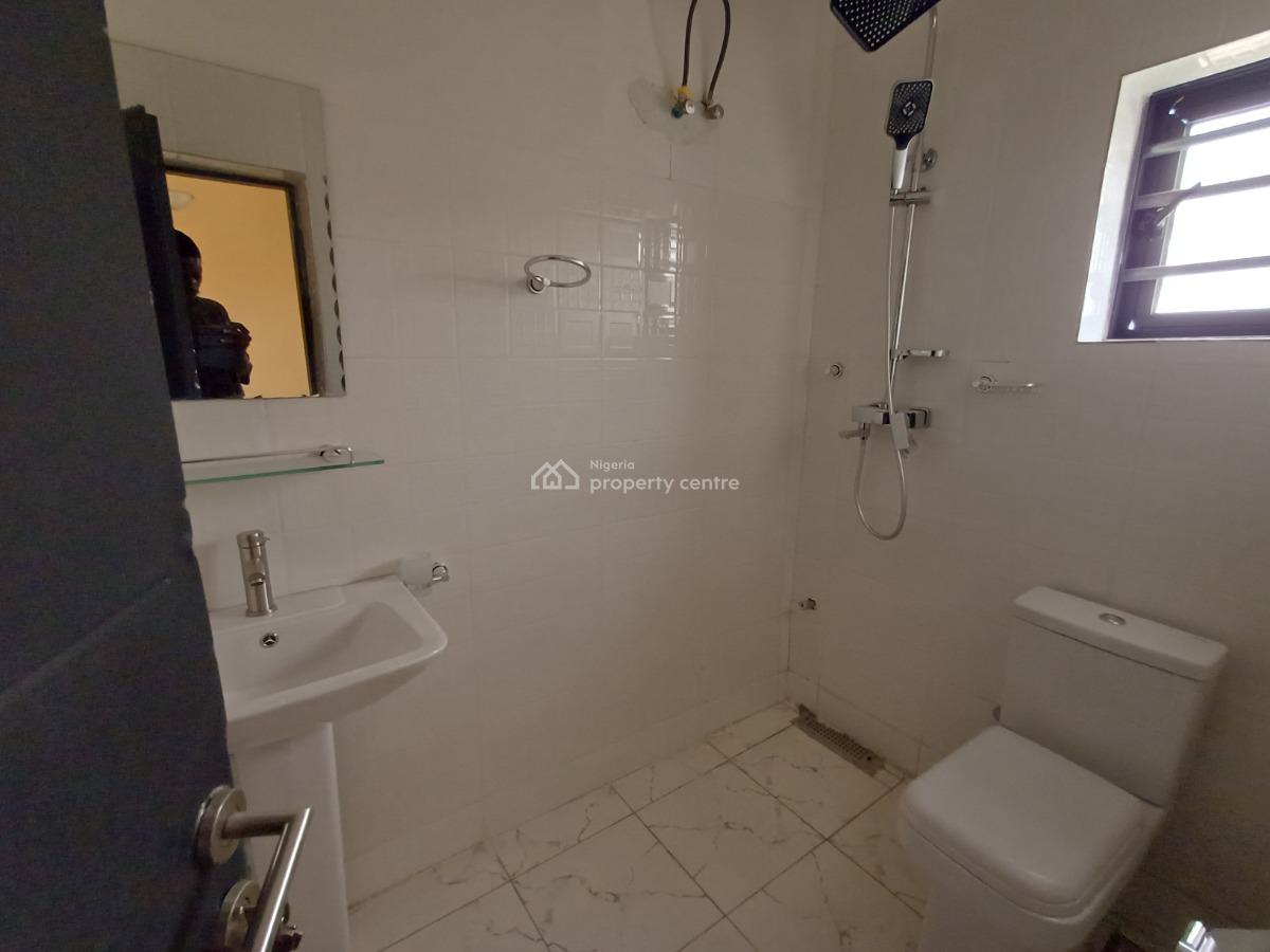 Lovely Brand New 3 Bedroom Flat with Bq, Guzape District, Abuja, Flat / Apartment for Rent