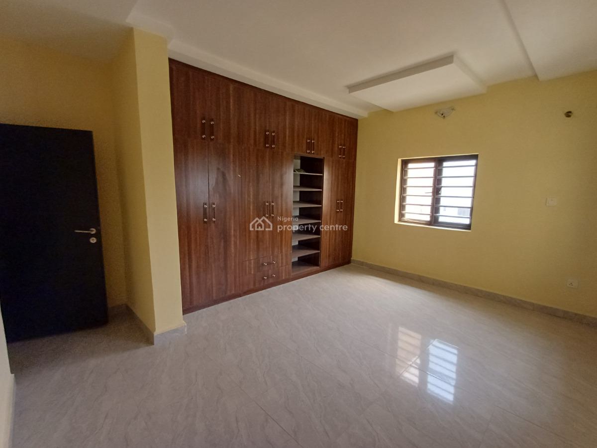 Lovely Brand New 3 Bedroom Flat with Bq, Guzape District, Abuja, Flat / Apartment for Rent