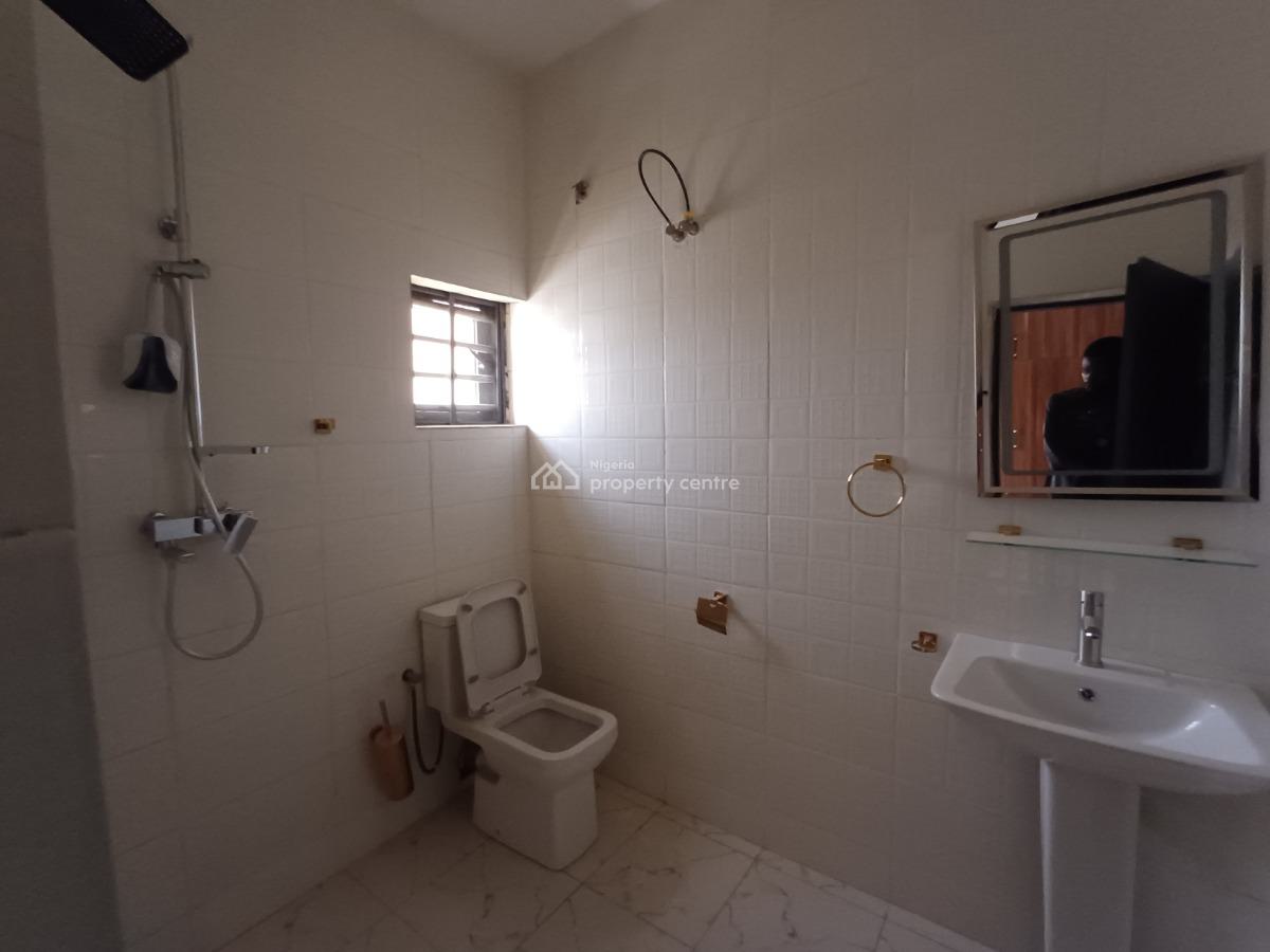 Lovely Brand New 3 Bedroom Flat with Bq, Guzape District, Abuja, Flat / Apartment for Rent