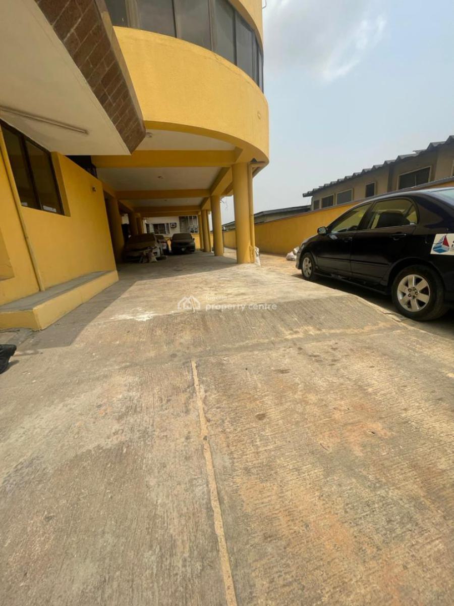 295sqm Open Plan Office, Off Awolowo Way/ Allen Avenue, Ikeja, Lagos, Office Space for Rent