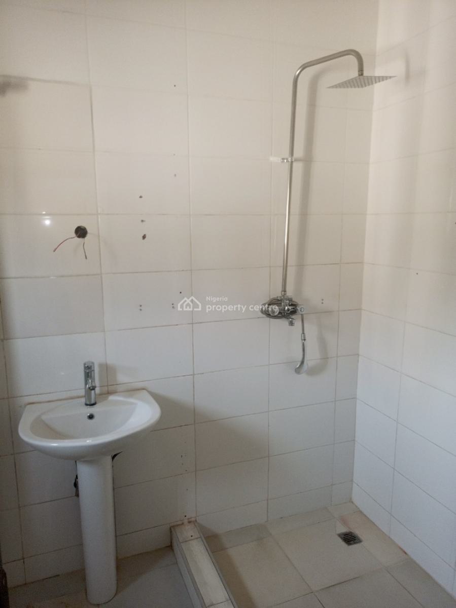 Tastefully Finished Spacious Standard Built  3 Bedroom Apartment.  Ground Floor., By Gilmor, Jahi, Abuja, Flat / Apartment for Rent