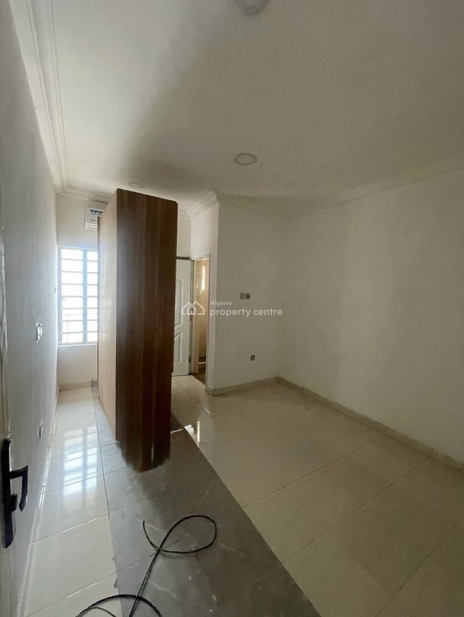 Clean 2 Bedroom Flat, Ikota, Lekki, Lagos, Flat / Apartment for Rent