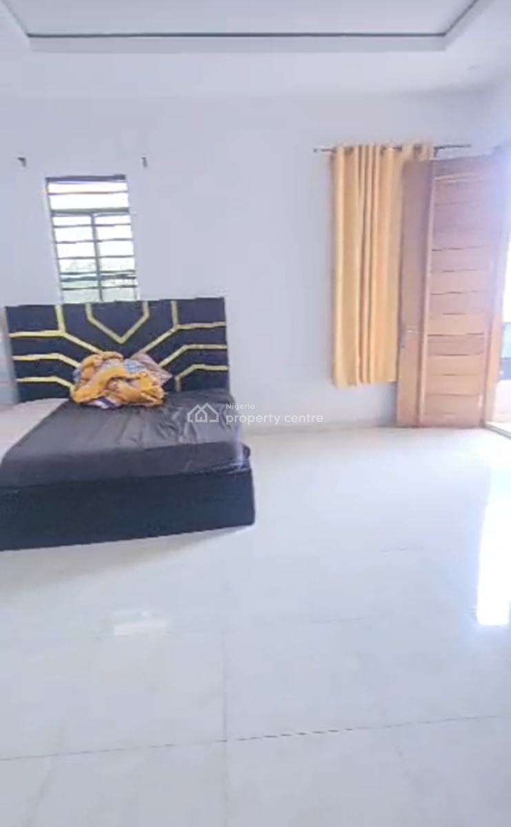 Spacious Upstairs Masters Bedroom with Ac { Video}, Ikota Villa Gra, Ikota, Lekki, Lagos, Self Contain (single Rooms) for Rent