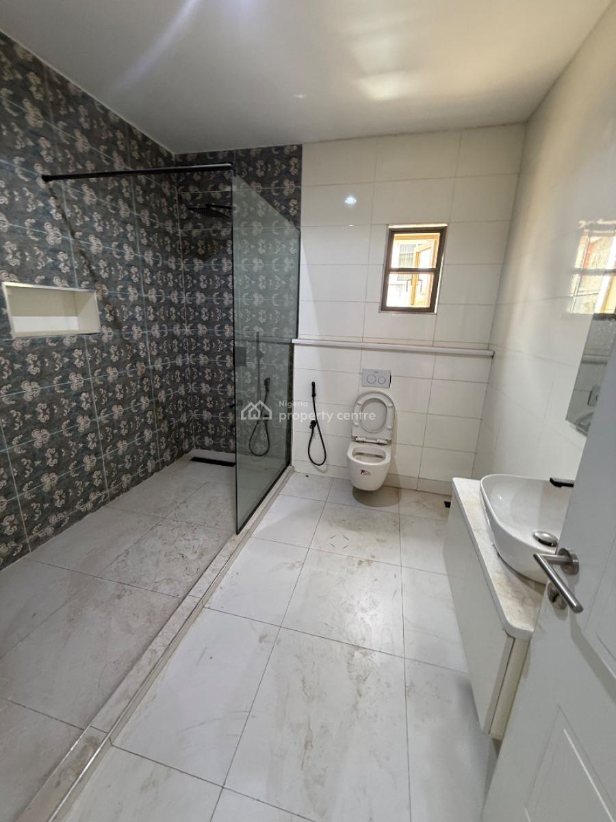 a Standard Luxury Family Home, Guzape District, Abuja, Detached Duplex for Sale