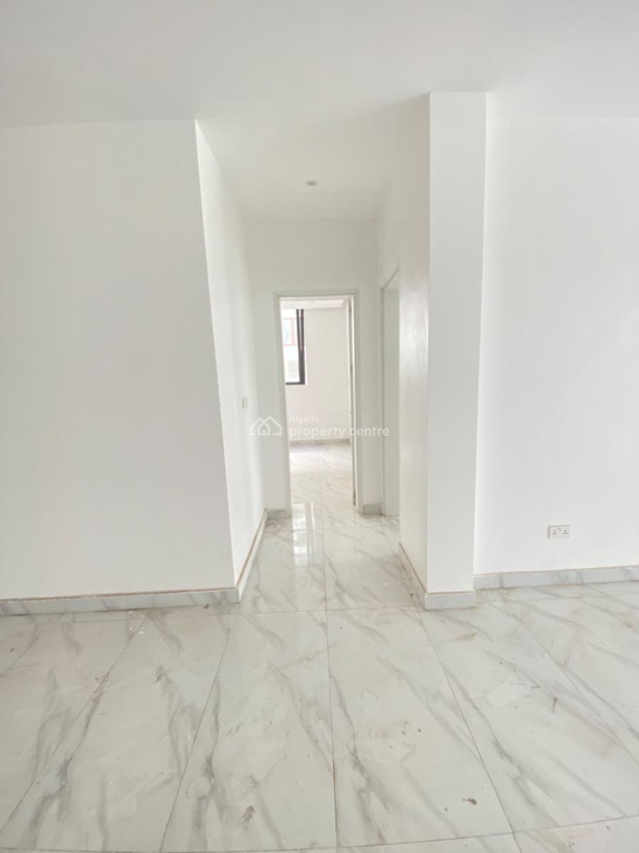 Luxurious 2 Bedroom Service Apartment with Rooftop Pool, Gym & Elevator, Lekki Phase 1, Lekki, Lagos, Flat / Apartment for Sale