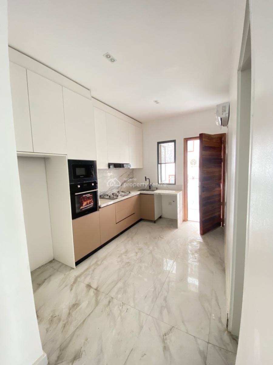 Luxurious 2 Bedroom Service Apartment with Rooftop Pool, Gym & Elevator, Lekki Phase 1, Lekki, Lagos, Flat / Apartment for Sale