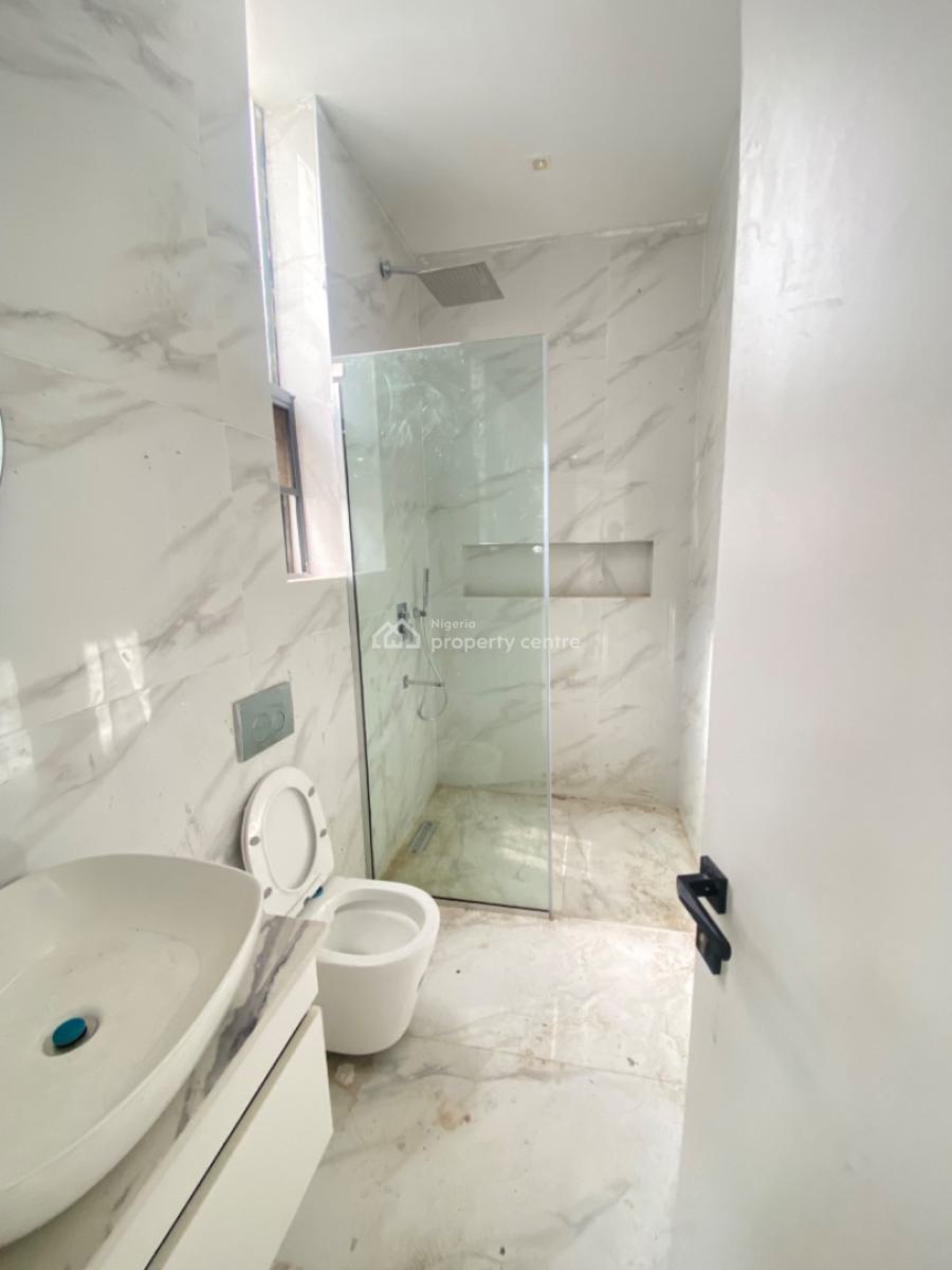 Luxurious 2 Bedroom Service Apartment with Rooftop Pool, Gym & Elevator, Lekki Phase 1, Lekki, Lagos, Flat / Apartment for Sale