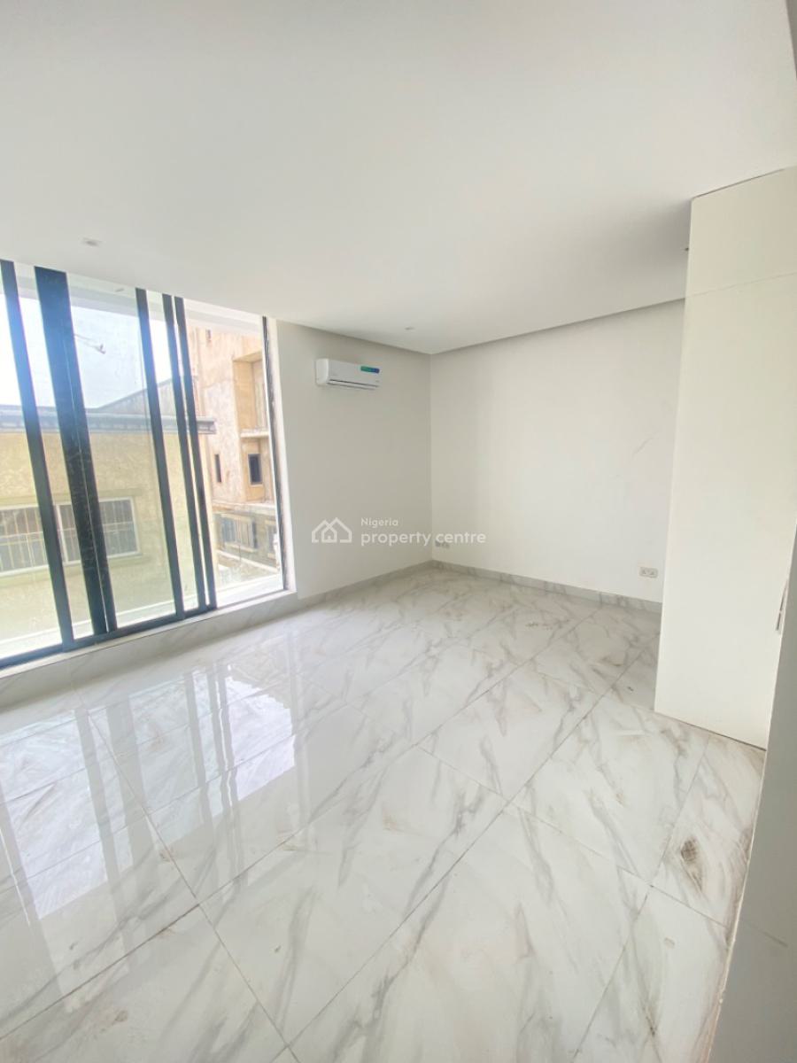 Luxurious 2 Bedroom Service Apartment with Rooftop Pool, Gym & Elevator, Lekki Phase 1, Lekki, Lagos, Flat / Apartment for Sale