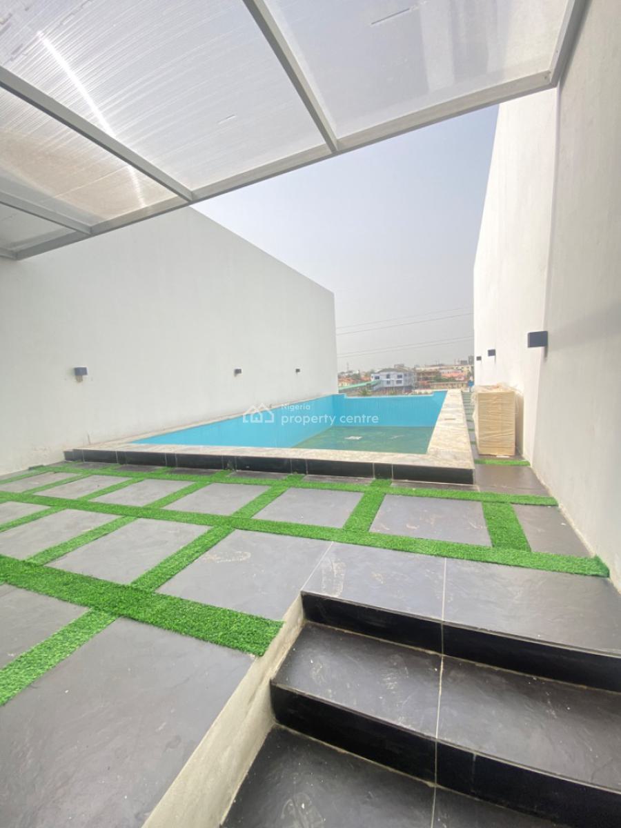 Luxurious 2 Bedroom Service Apartment with Rooftop Pool, Gym & Elevator, Lekki Phase 1, Lekki, Lagos, Flat / Apartment for Sale