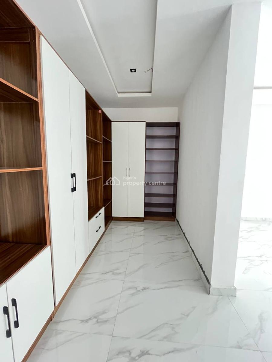 5 Bedroom Detached House with Bq, Osapa, Lekki, Lagos, Detached Duplex for Sale