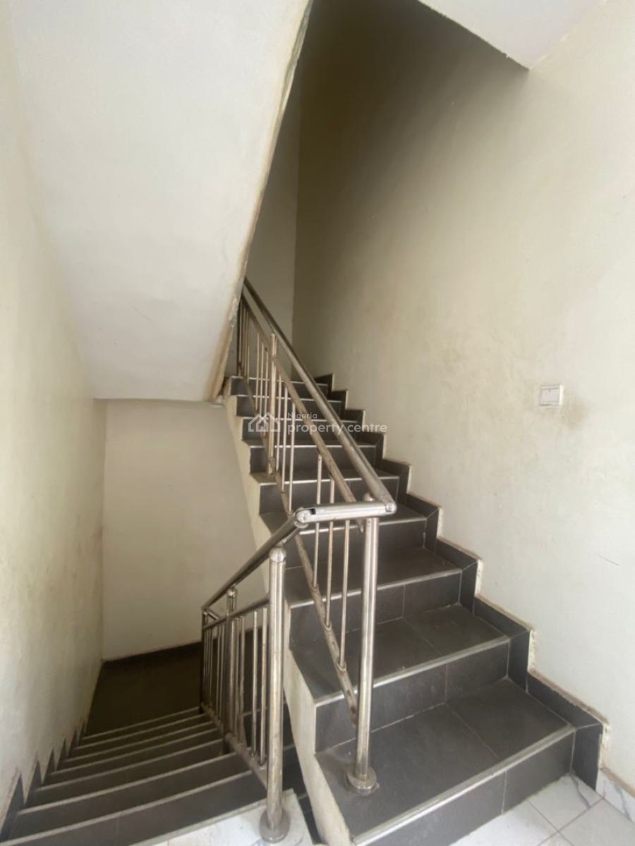 Spacious Upstairs in Serene Surroundings, Via Thera Annex, Sangotedo, Ajah, Lagos, Flat / Apartment for Rent