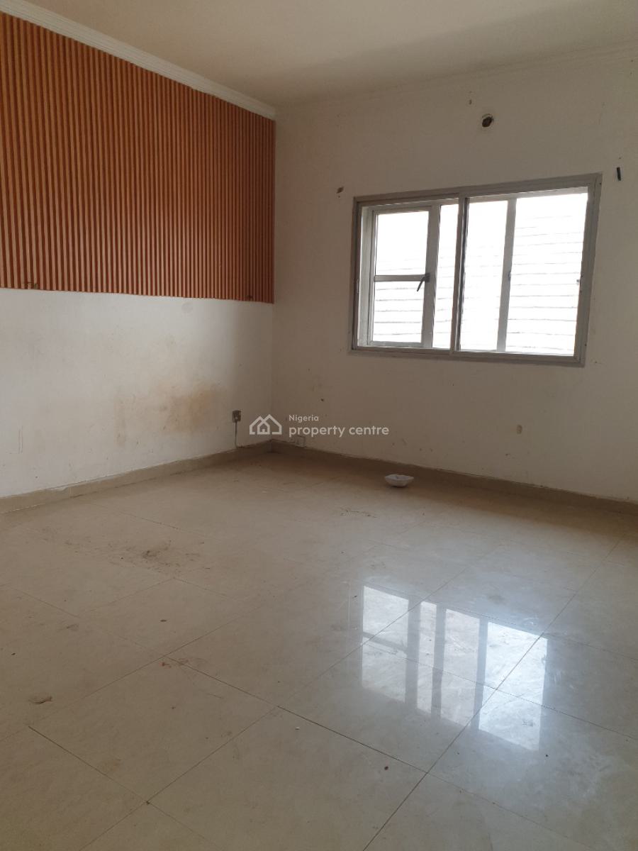 Spacious 2 Bedroom Flat with a Room Bq, Off Spg Road Ologolo, Lekki, Lagos, Flat / Apartment for Rent