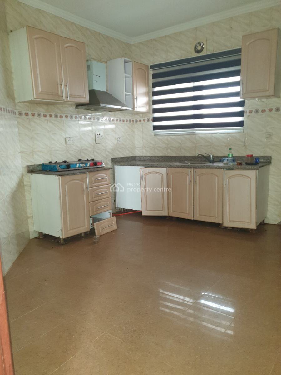 Spacious 2 Bedroom Flat with a Room Bq, Off Spg Road Ologolo, Lekki, Lagos, Flat / Apartment for Rent