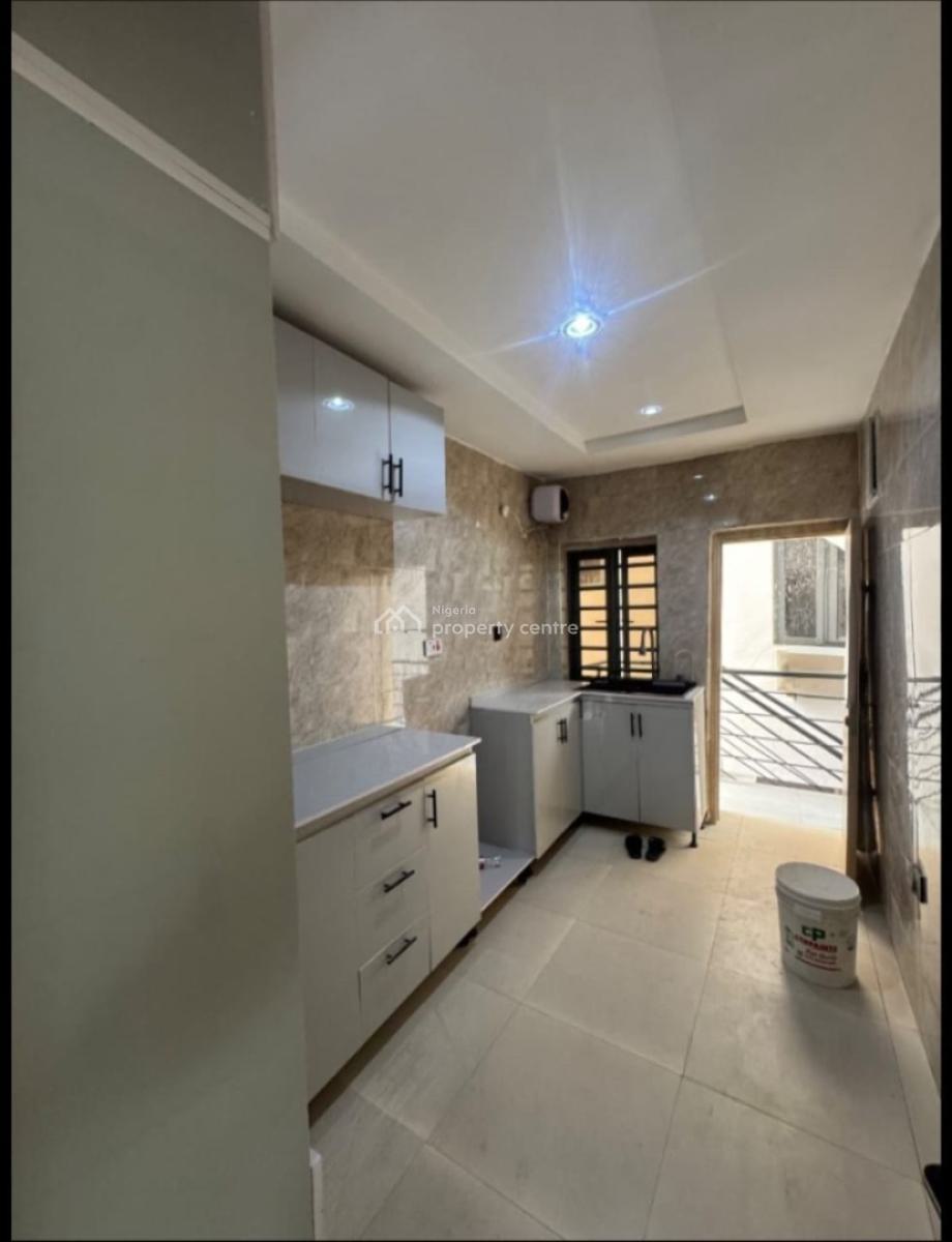 Contemporary Newly Built Spacious 3 Bedroom Serviced Apartment, Ologolo, Lekki, Lagos, Flat / Apartment for Rent