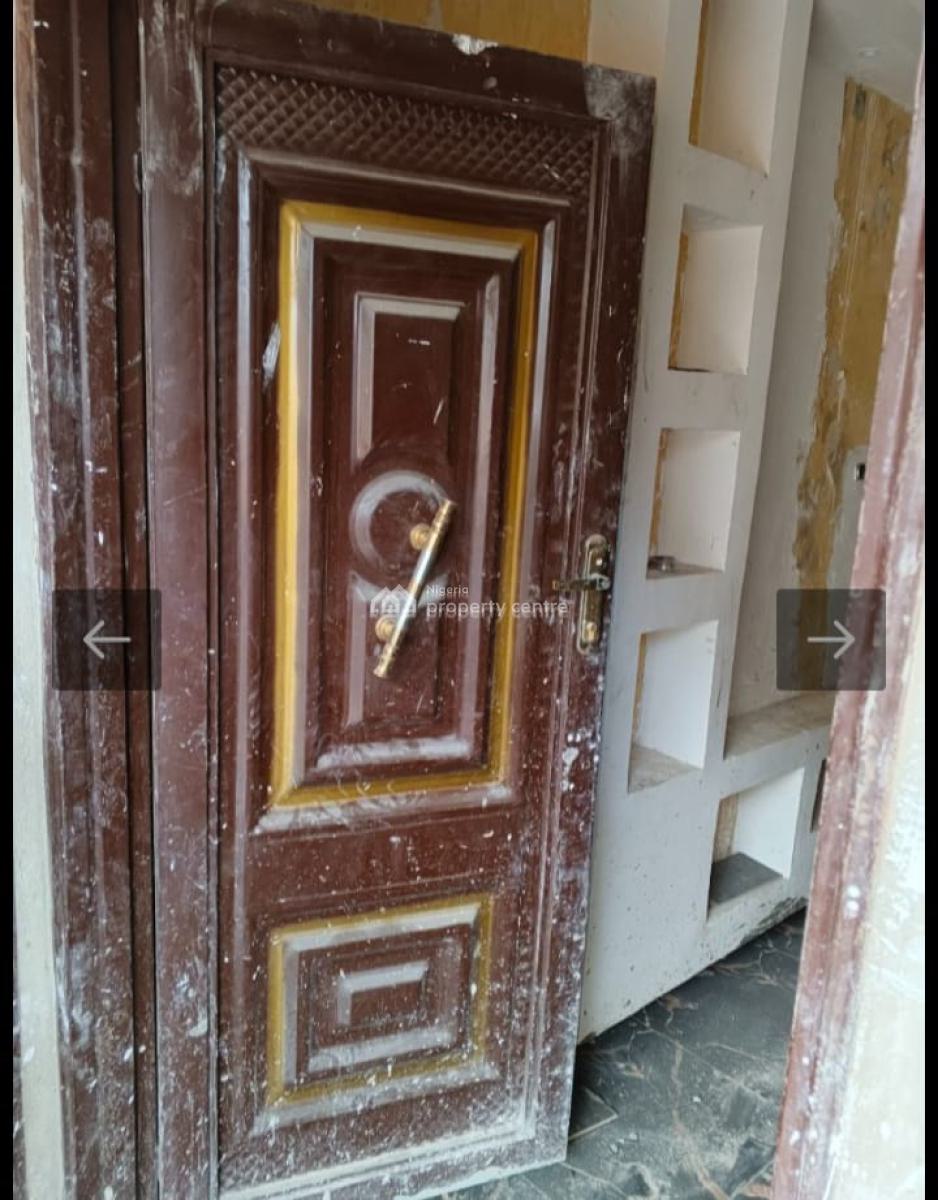 Two Bedroom Apartment, Egbeda, Alimosho, Lagos, Flat / Apartment for Rent