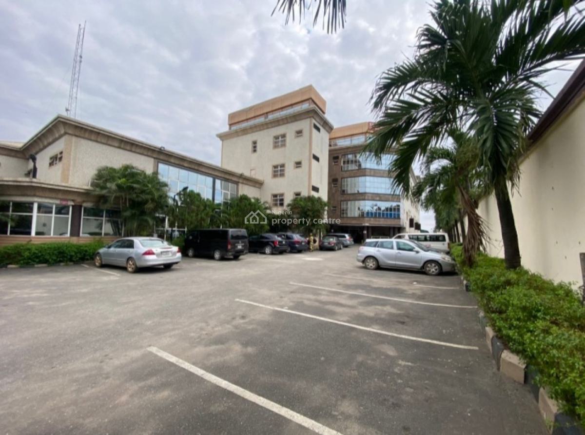 Luxury 125 Room Hotel with Gym, Swimming Pool & 40 Car Park, Oshodi, Lagos, Hotel / Guest House for Sale