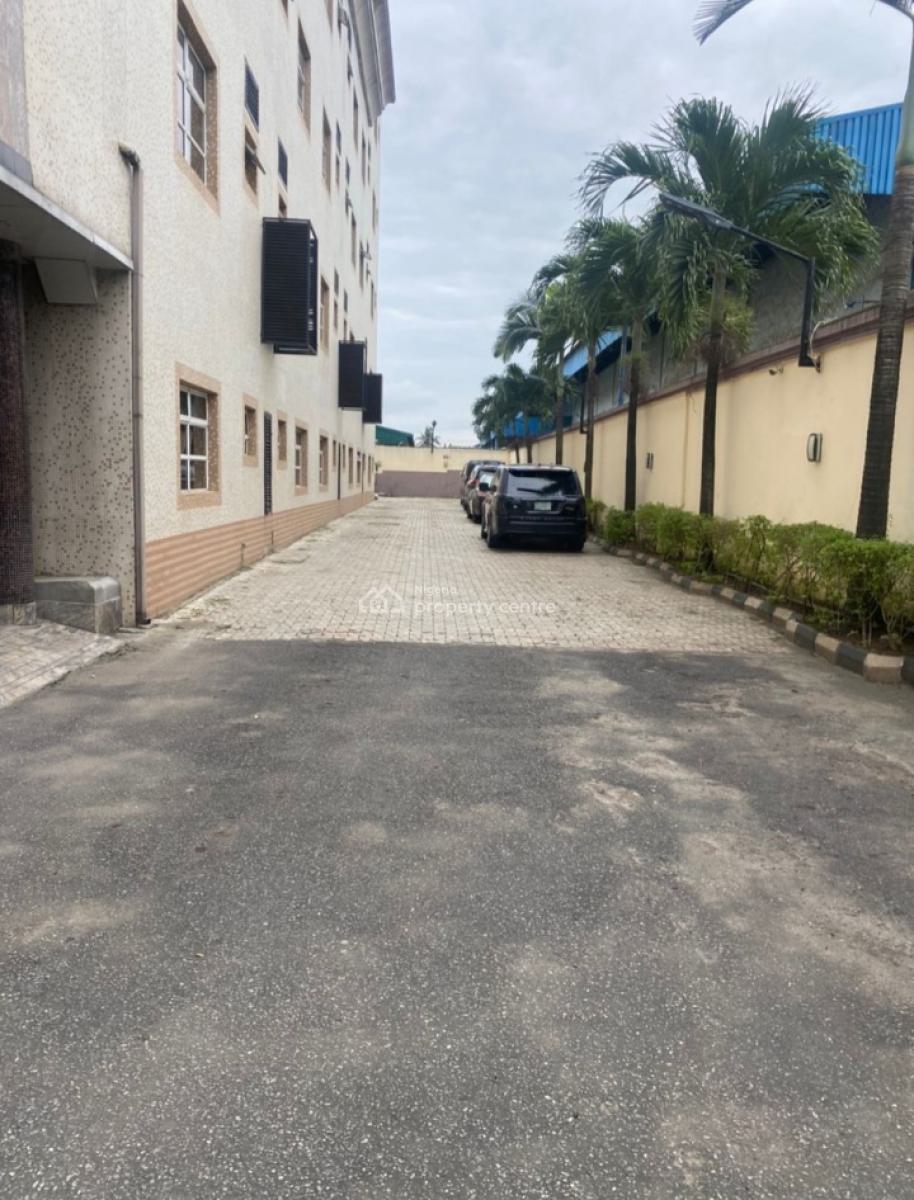 Luxury 125 Room Hotel with Gym, Swimming Pool & 40 Car Park, Oshodi, Lagos, Hotel / Guest House for Sale