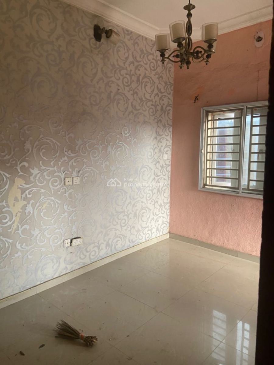 2 Bedroom Apartment in a Secured Neighborhood, Adetuberu Street, Via Omole Phase 2, Olowora, Magodo, Lagos, Flat / Apartment for Rent
