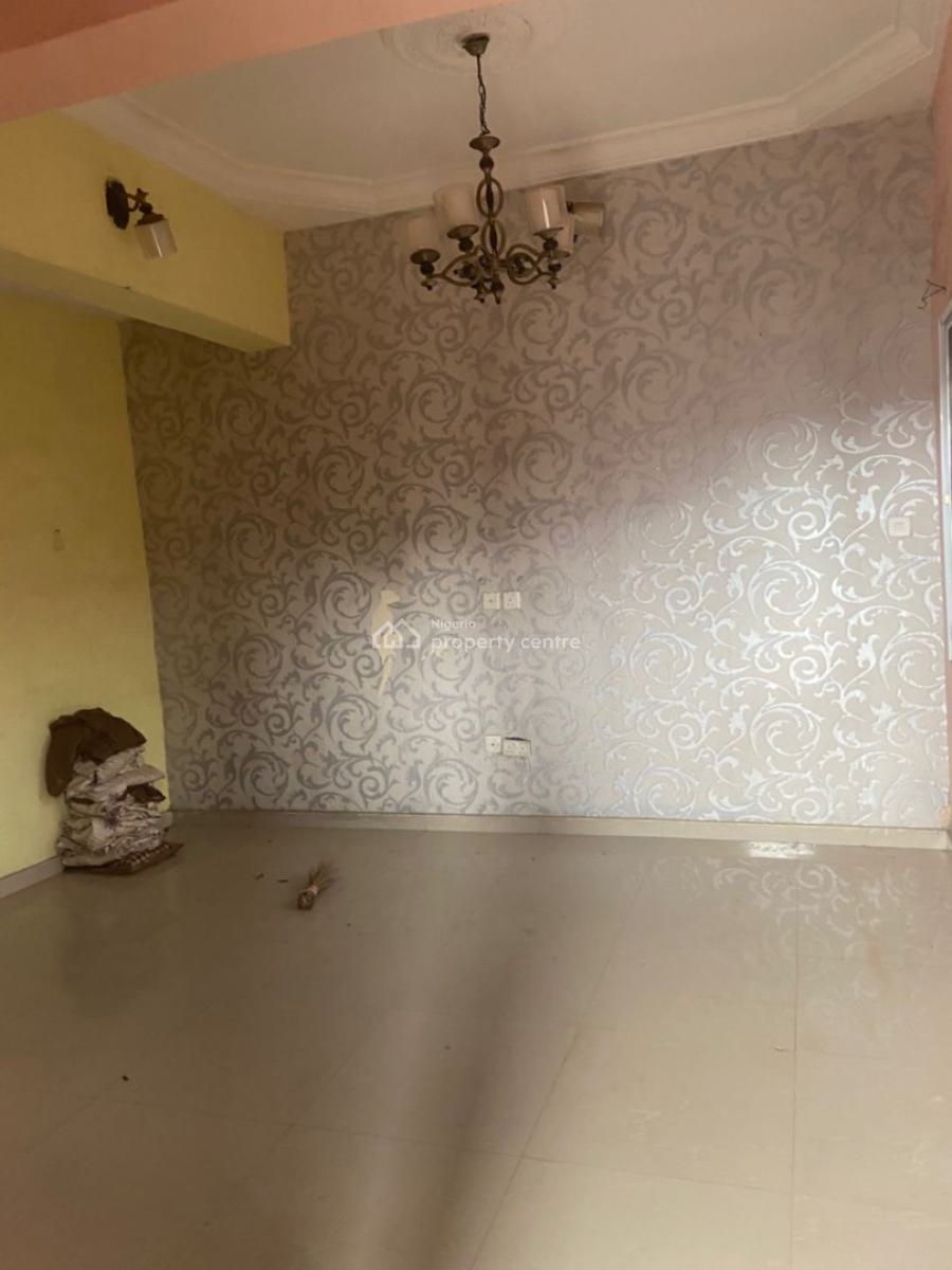 2 Bedroom Apartment in a Secured Neighborhood, Adetuberu Street, Via Omole Phase 2, Olowora, Magodo, Lagos, Flat / Apartment for Rent