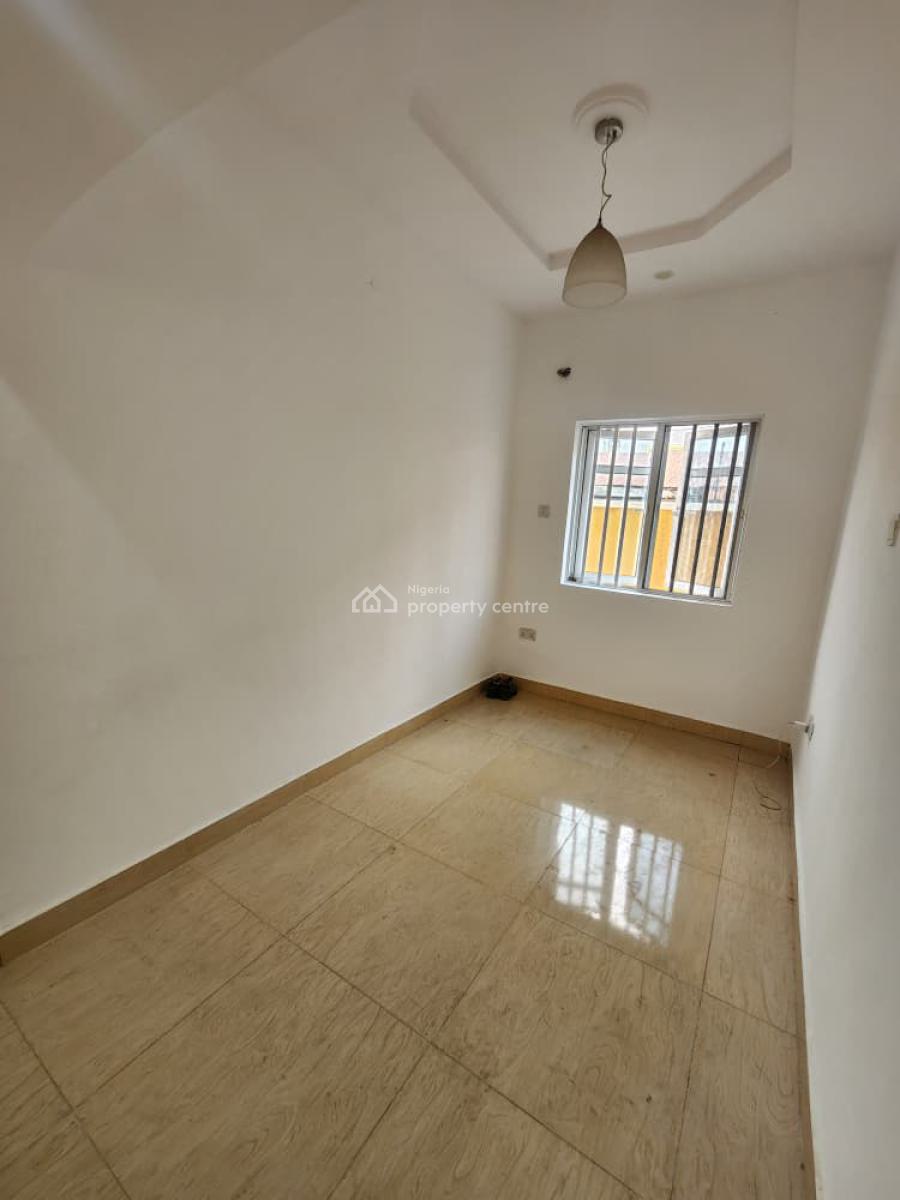Executive 3 Bedroom Flat, Off Randle Avenue, Surulere, Lagos, House for Rent