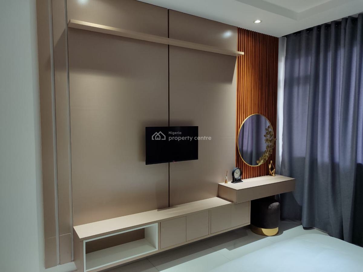 2 Bedroom Apartment, Off  Admiralty Road, Lekki Phase 1, Lekki, Lagos, Flat / Apartment Short Let