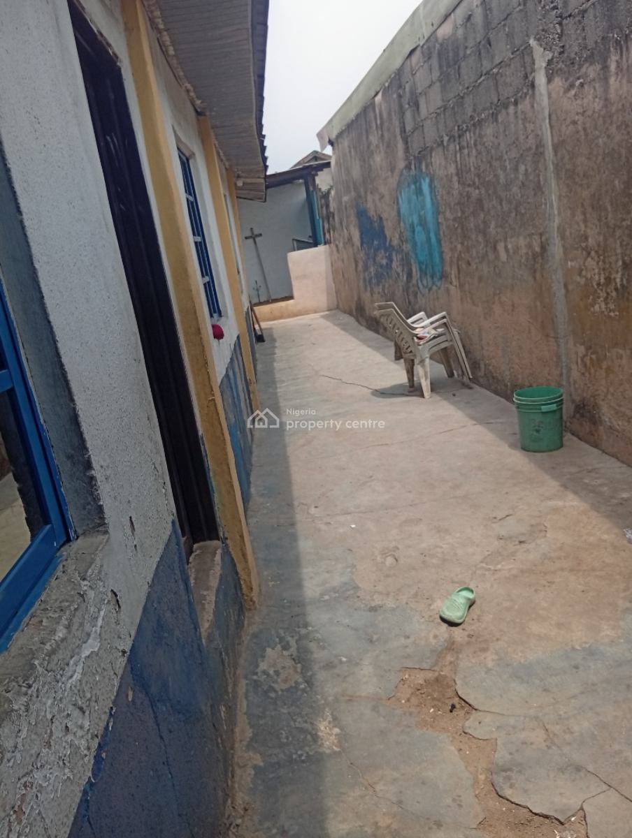 550 Sqm Dry Land with Structure on It, Off Ilaje Road Bariga, Shomolu, Lagos, Residential Land for Sale