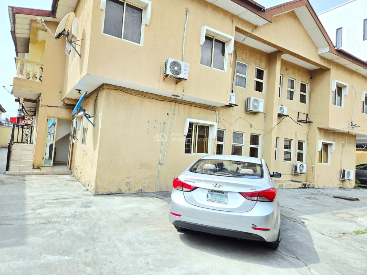 Three (3) Bedroom Flat on The Ground Floor, Lekki Phase 1, Lekki, Lagos, Flat / Apartment for Rent