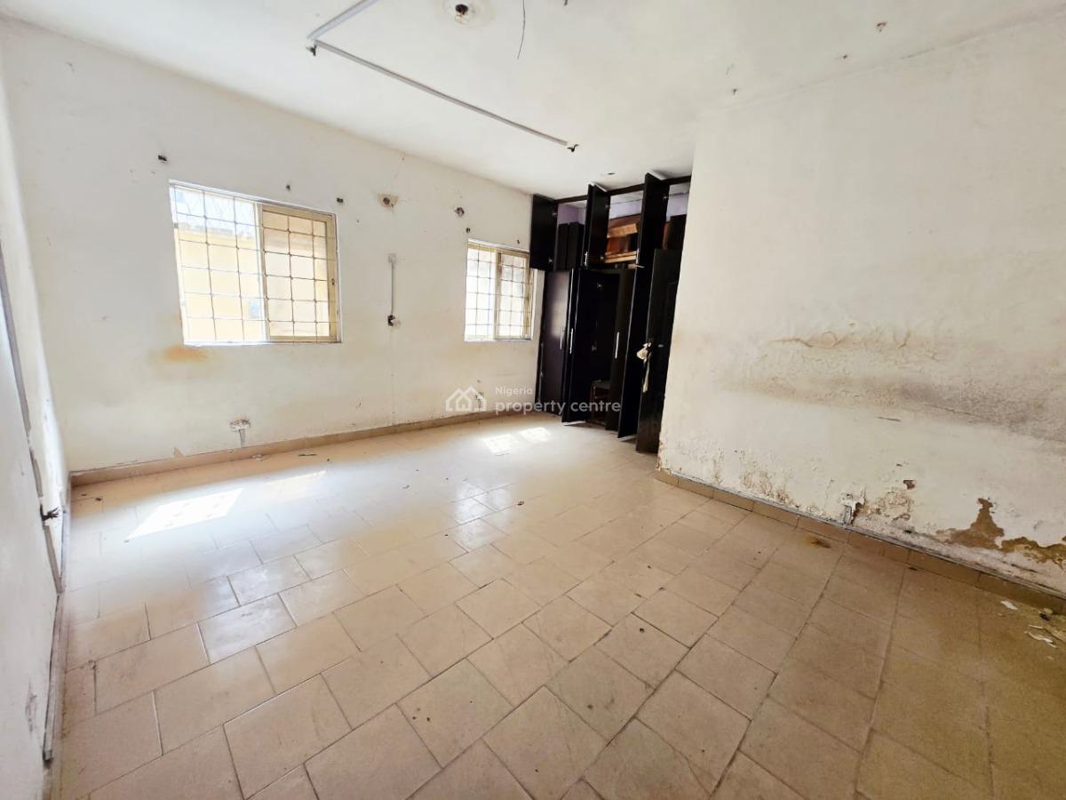 Three (3) Bedroom Flat on The Ground Floor, Lekki Phase 1, Lekki, Lagos, Flat / Apartment for Rent