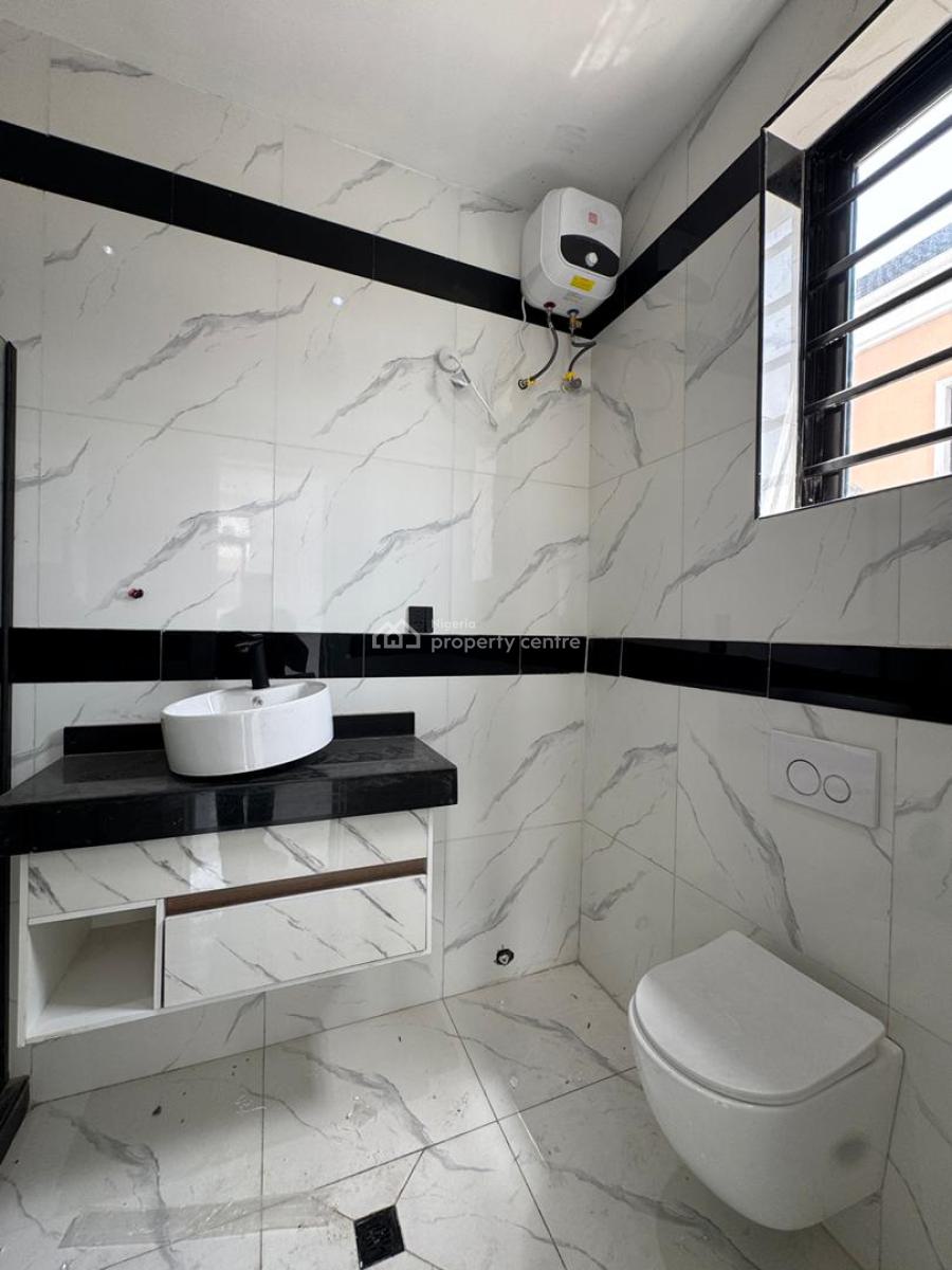 2 Bedroom Flat, Freedom Way, Lekki, Lagos, Flat / Apartment for Sale