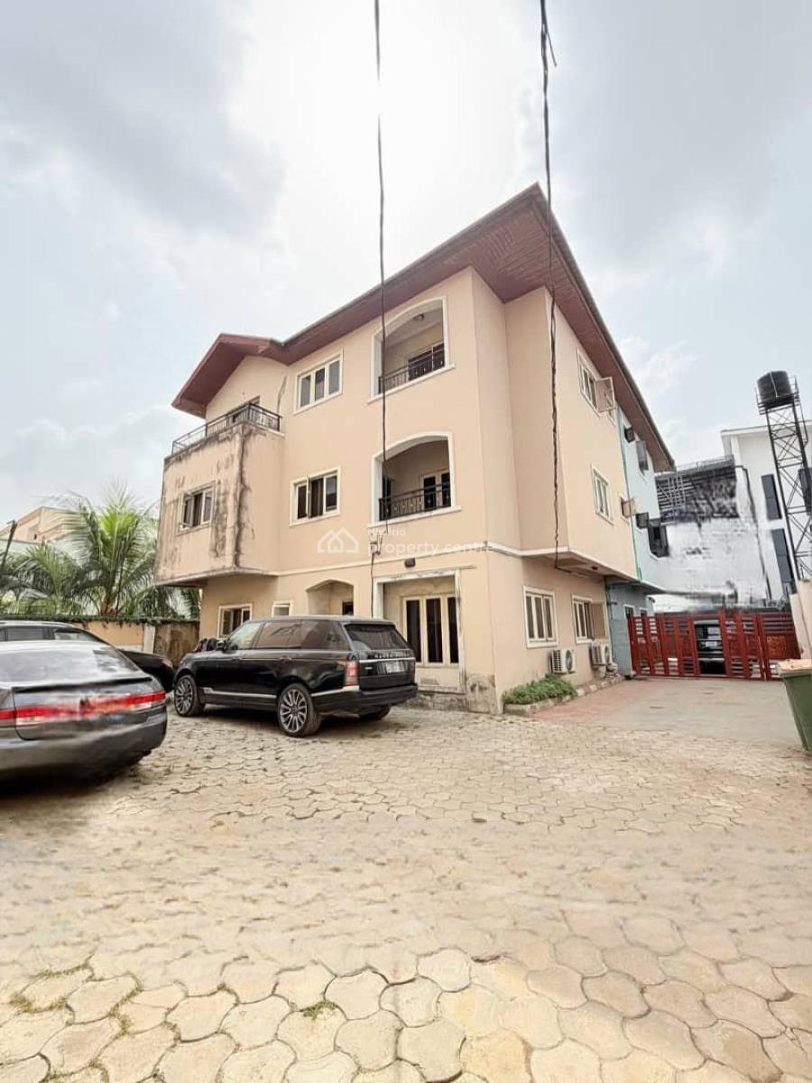 Fairly Used 5 Bedroom Semi Detached Duplex with Bq, Ikeja Gra, Ikeja, Lagos, Semi-detached Duplex for Sale